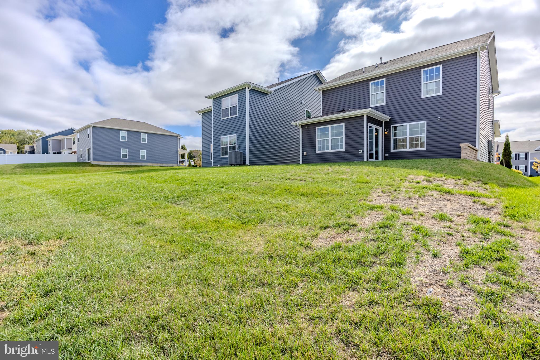 WEST WIND - Residential Lease