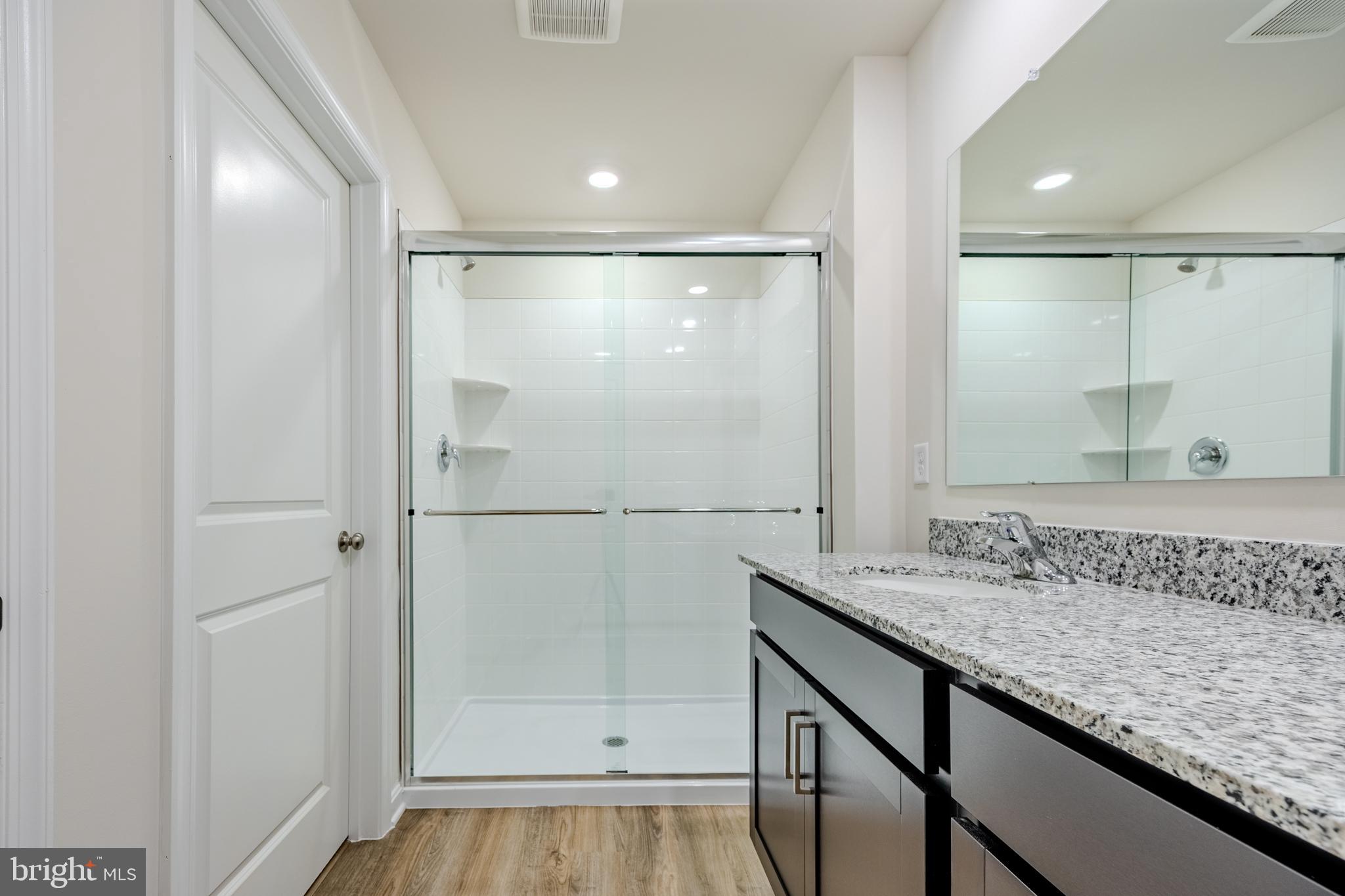 WEST WIND - Residential Lease