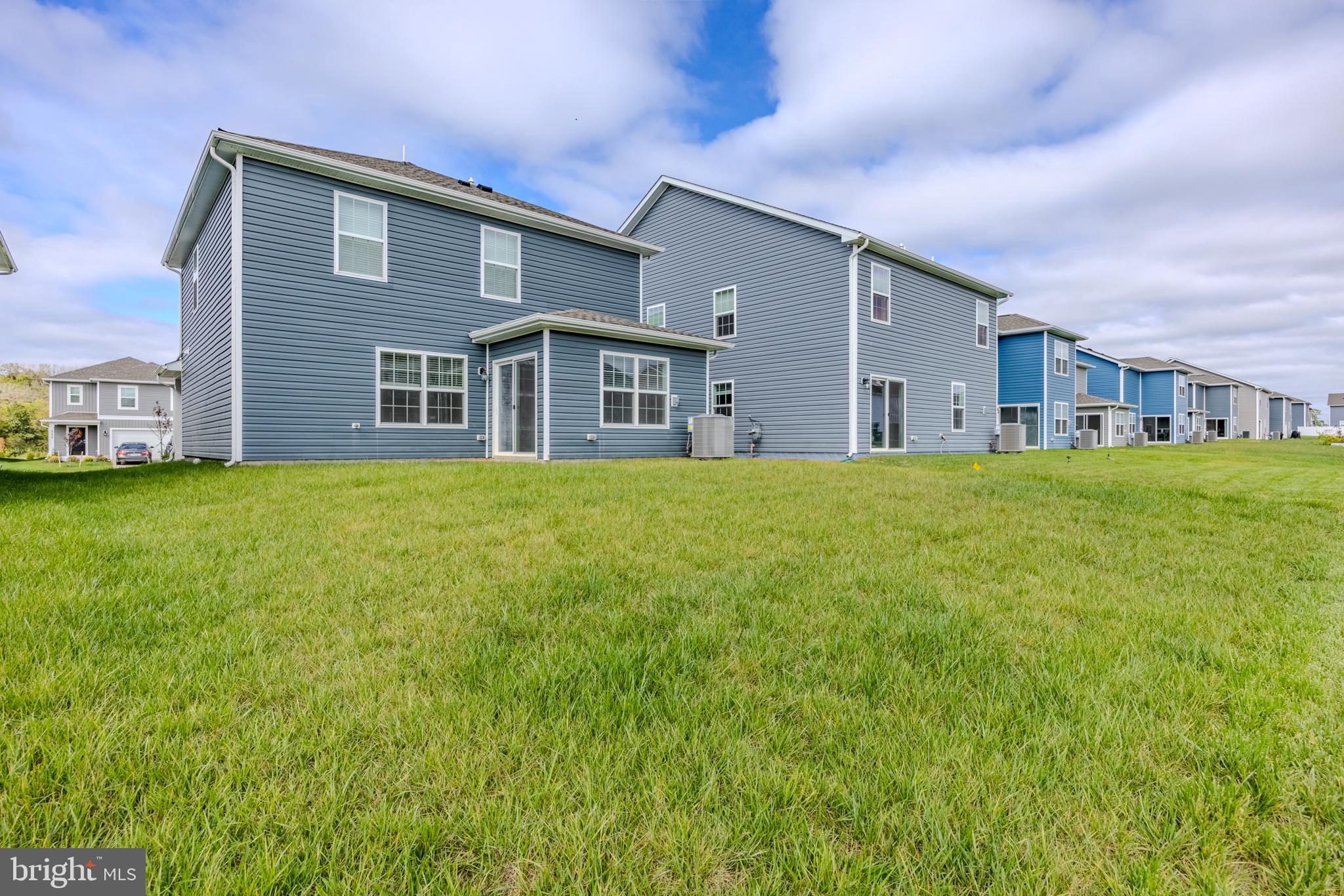 WEST WIND - Residential Lease