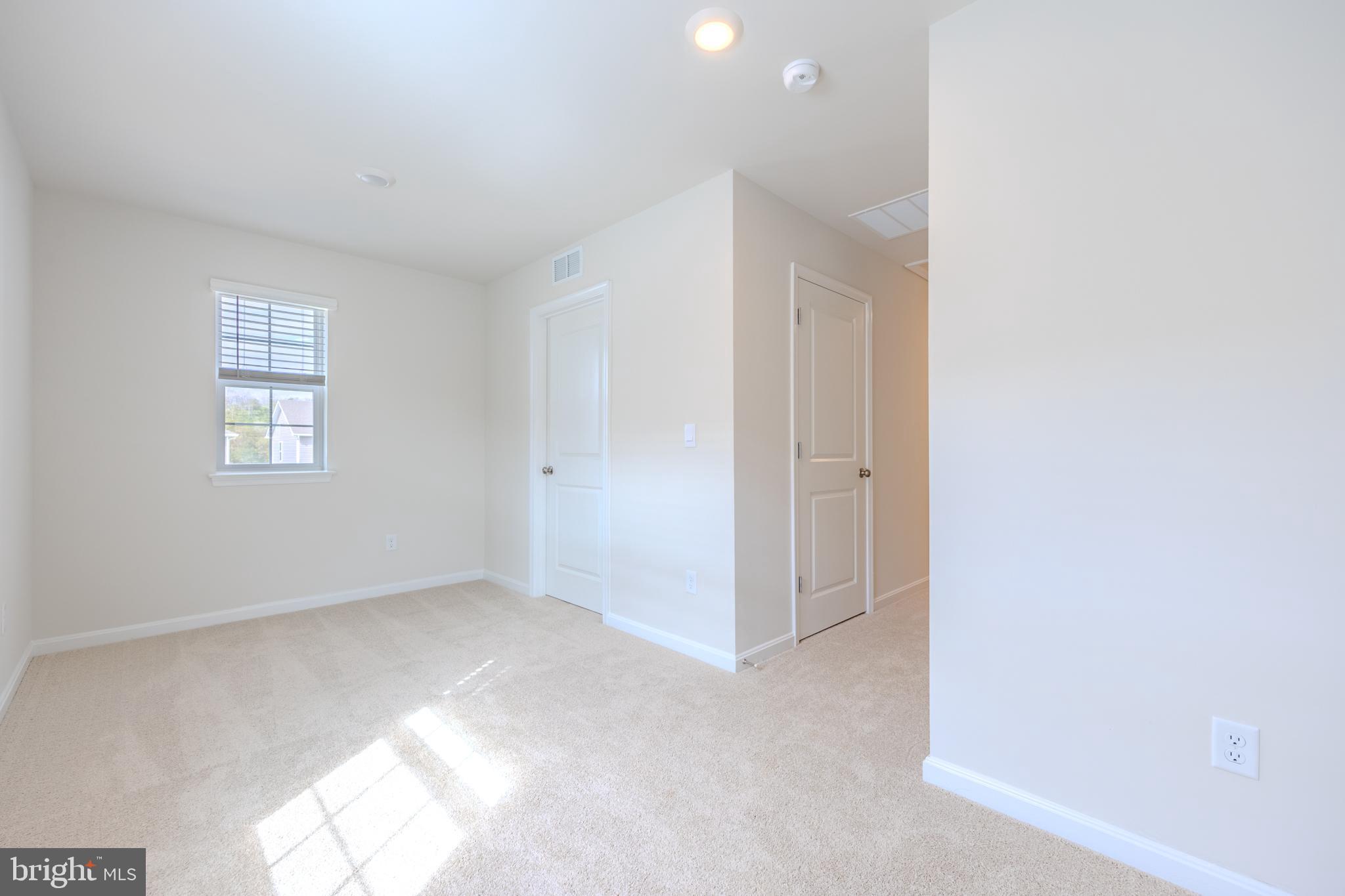 WEST WIND - Residential Lease