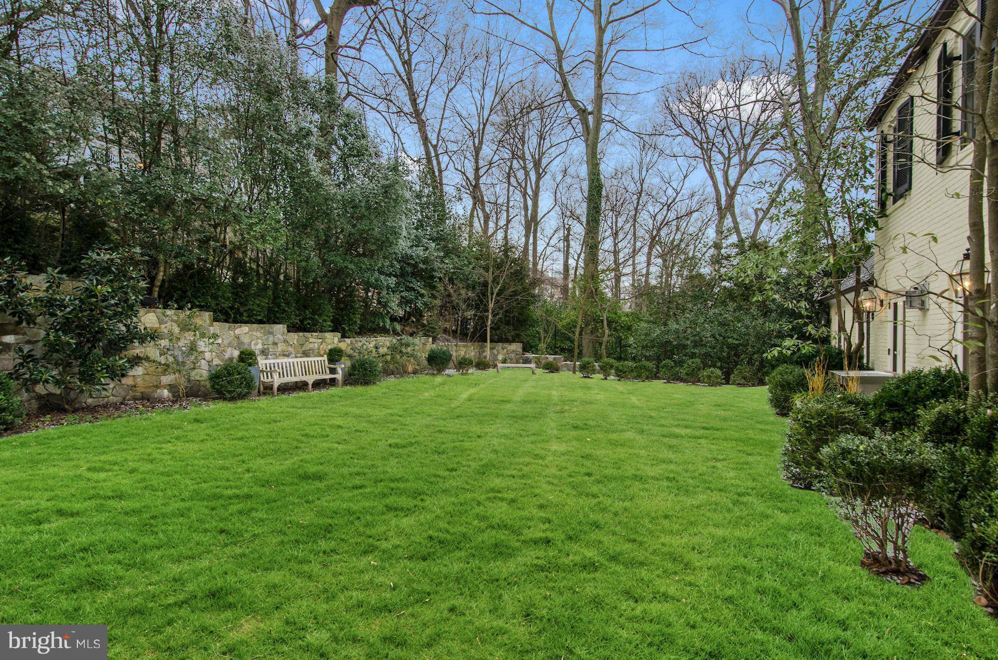 SPRING VALLEY - Residential