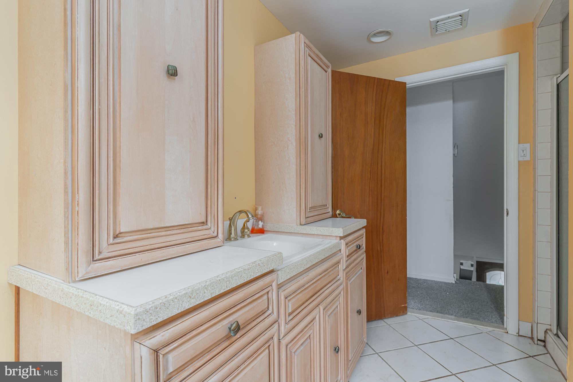 YORKSHIRE ESTS - Residential