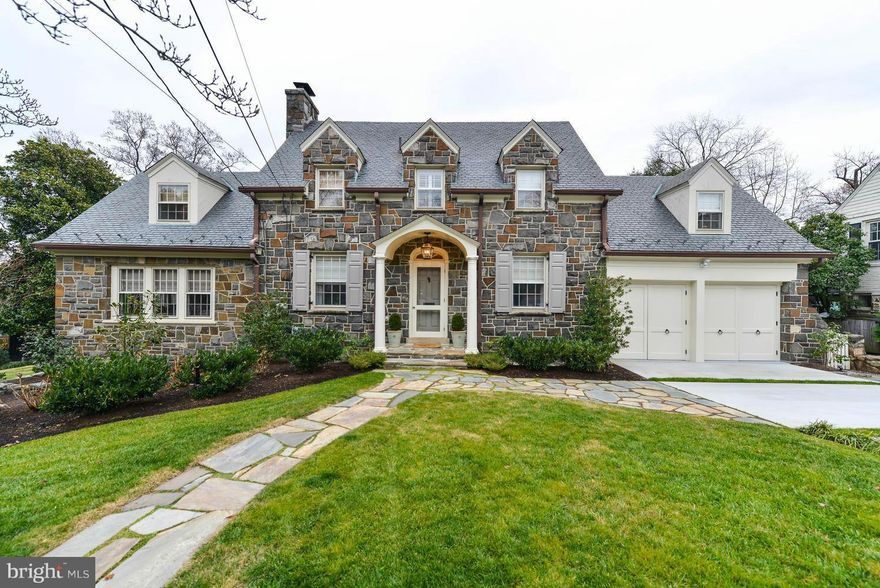 Classic Belle Haven home, recently updated top-to-bottom with high-end finishes. Master craftsman details, custom cabinetry, extended crown mouldings, bow and bay windows throughout. 4,000sf of living space w/ 4 en suite BR/4.5BA, Large double lot yard with rolling lawn; spacious deck with built-in grill station; detached bungalow with fire-pit.