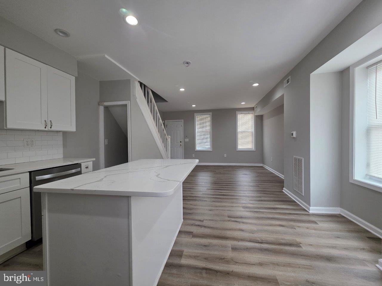 FOUR BY FOUR - Residential