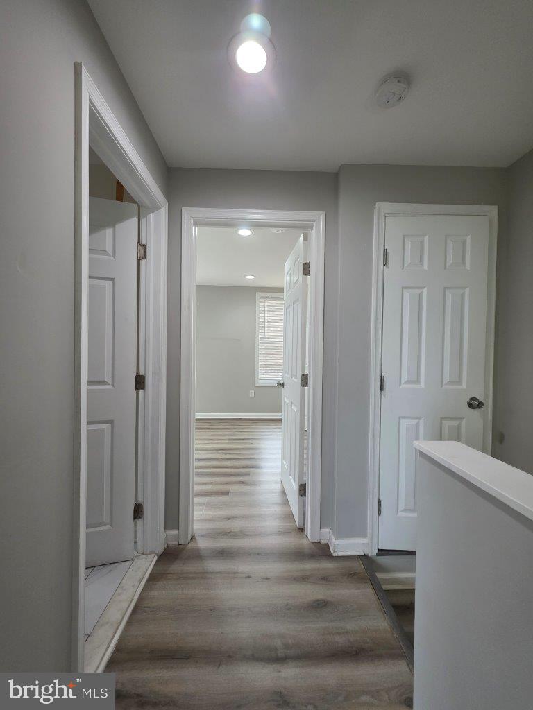 FOUR BY FOUR - Residential