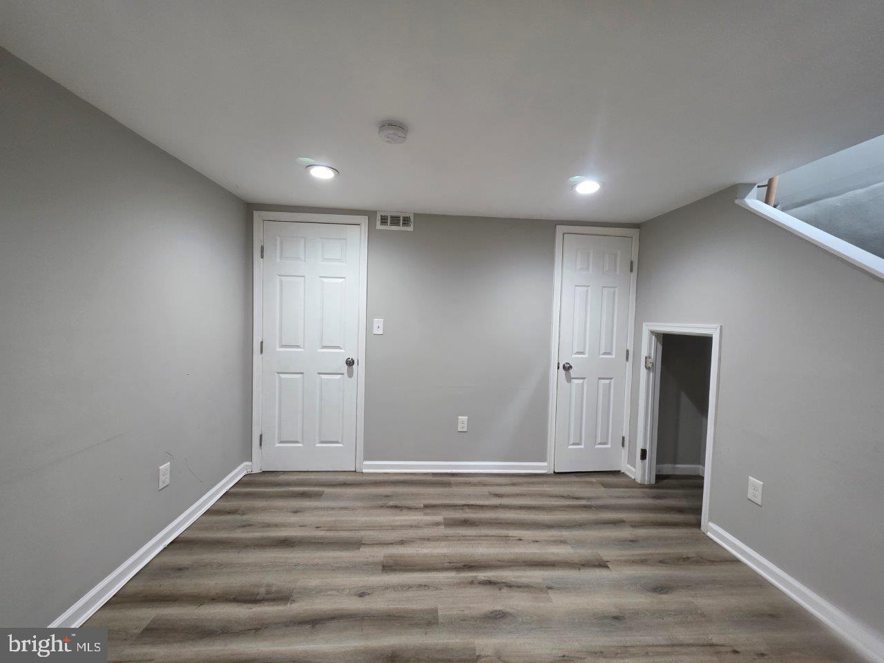 FOUR BY FOUR - Residential