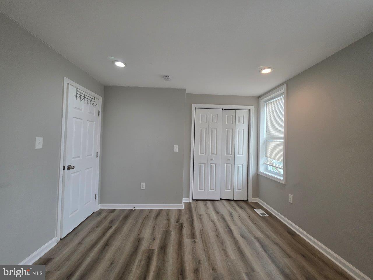 FOUR BY FOUR - Residential