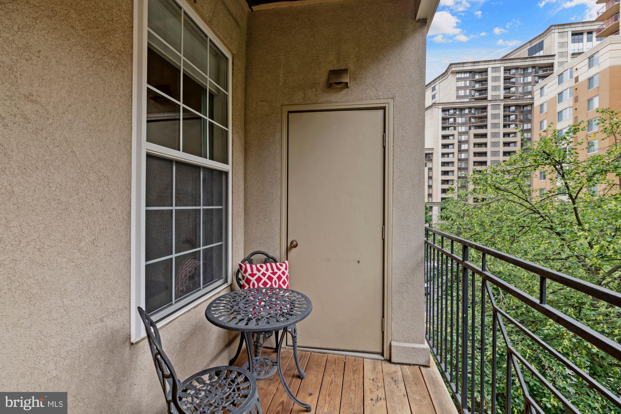 COURTHOUSE HILL - Residential