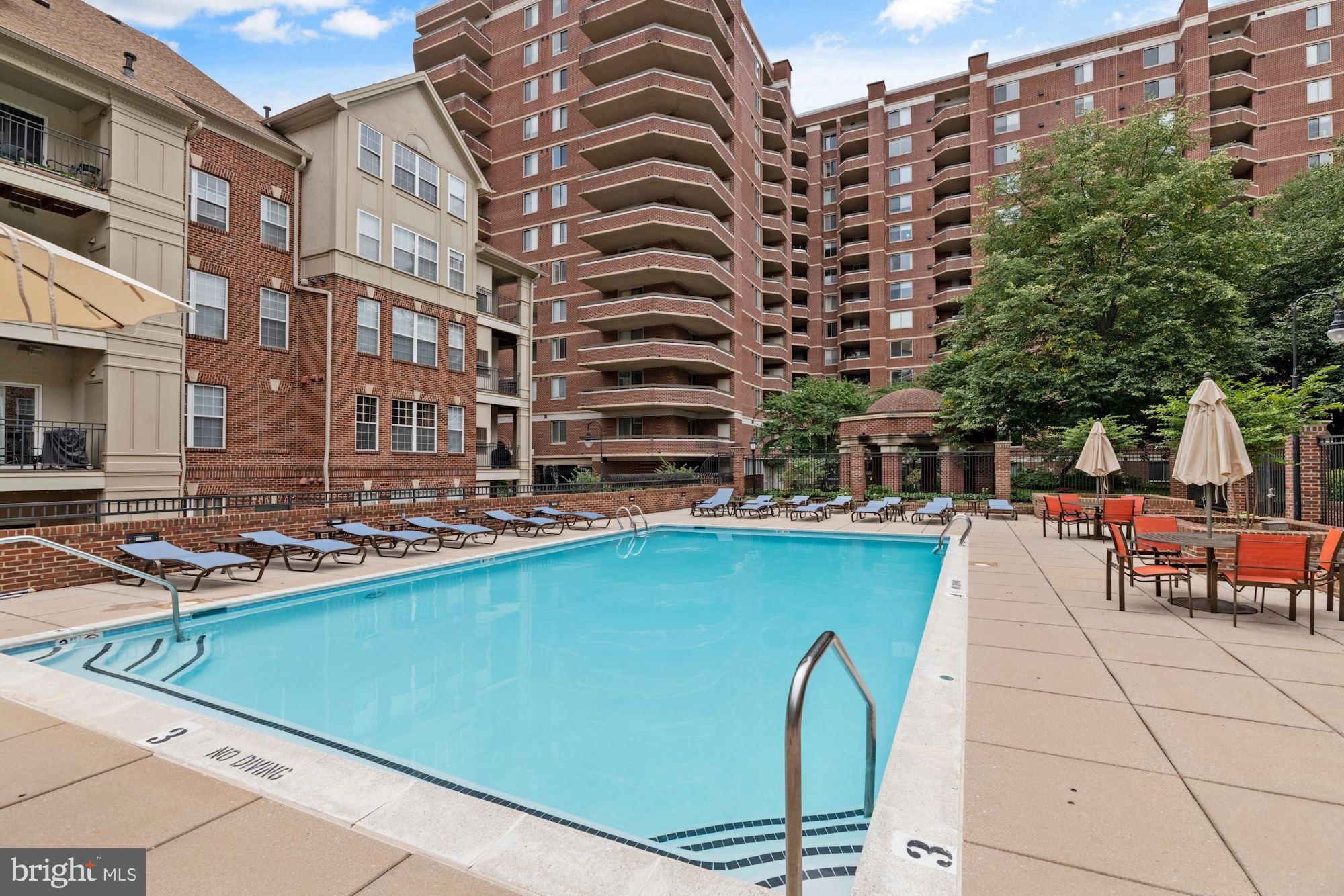 COURTHOUSE HILL - Residential