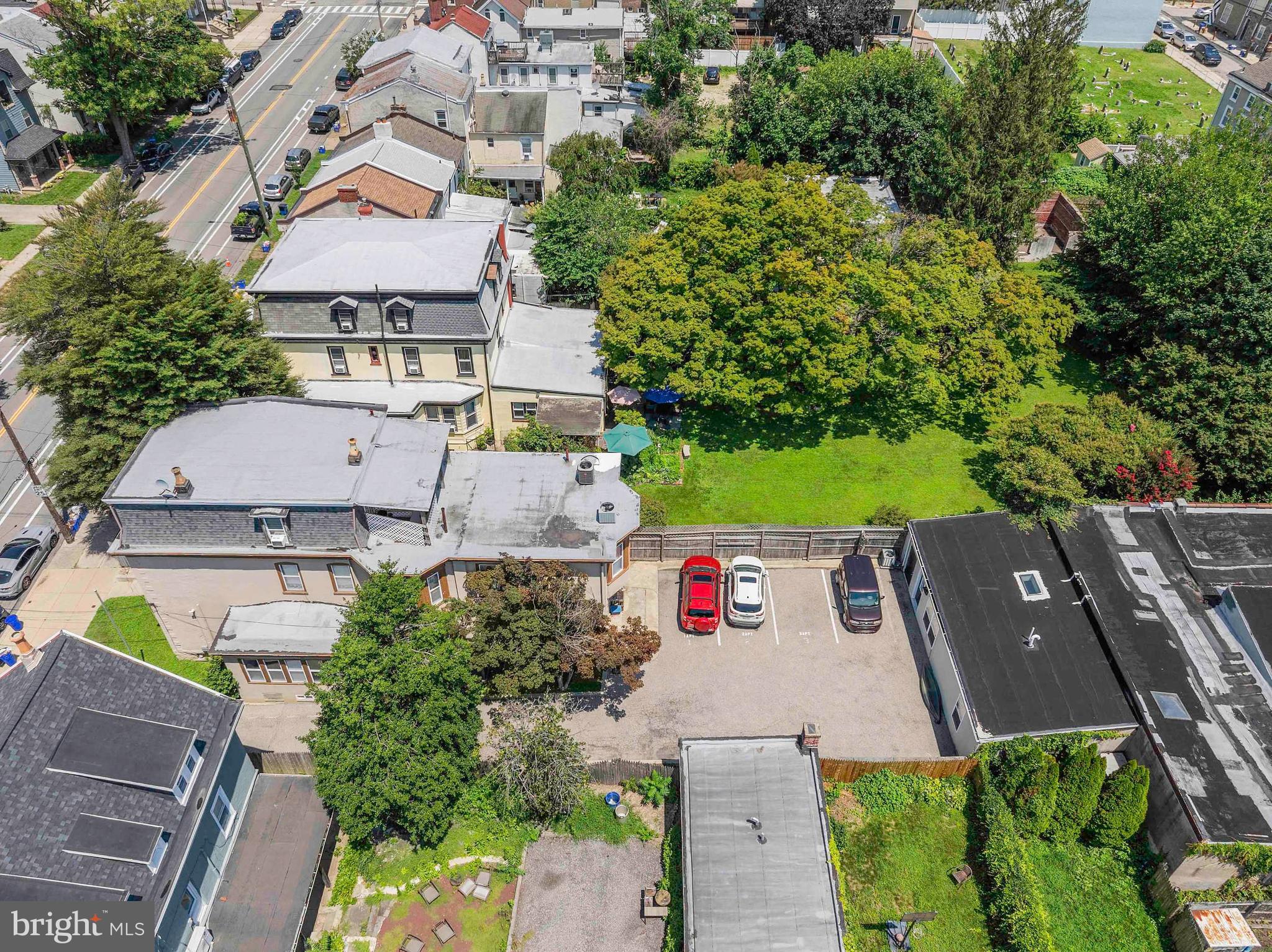 ROXBOROUGH - Commercial Sale