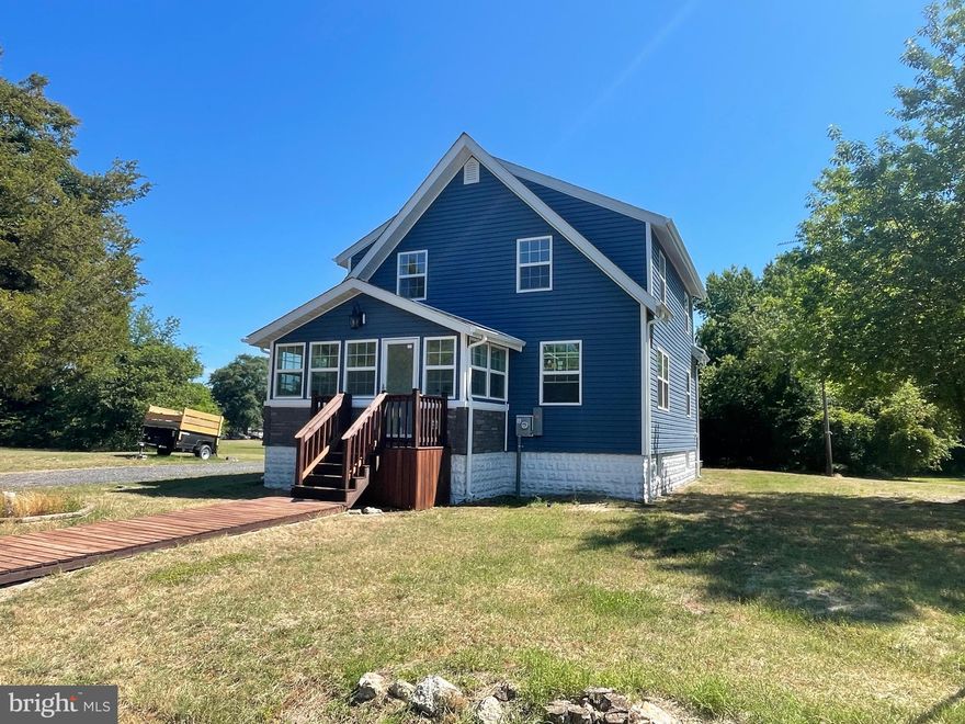 Completely Renovated in 2024. Beautiful, modern finishes. Smart layout. Over an acre. Less than a mile to Cove Rd Beach park. 2.5mi to Roaring Point Park. Great Nanticoke River fun and quiet country living. 

The home is going through final punch list repairs but can be previewed if you promise to pardon the dust :)