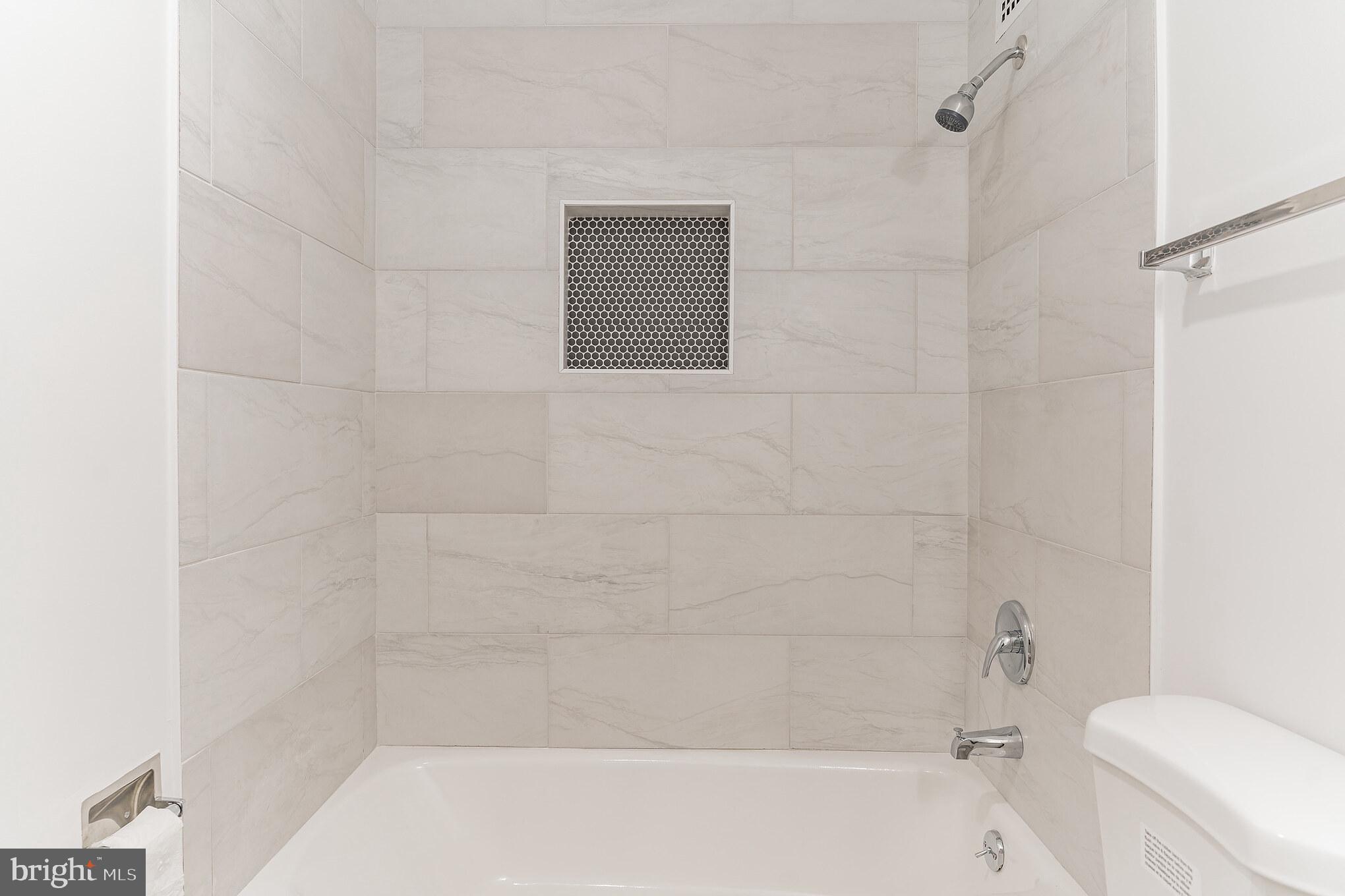 HYDE PARK - Residential