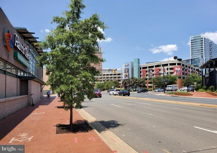 HYDE PARK - Residential