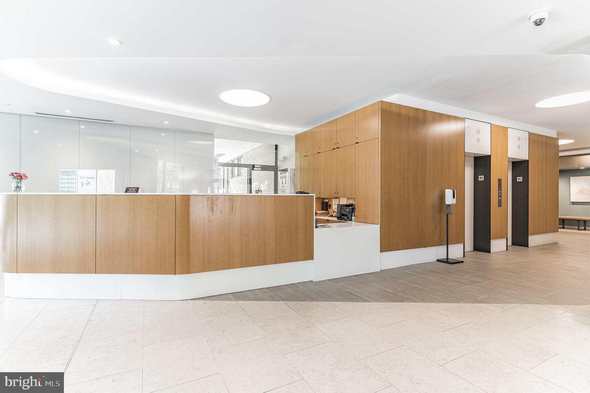 HYDE PARK - Residential