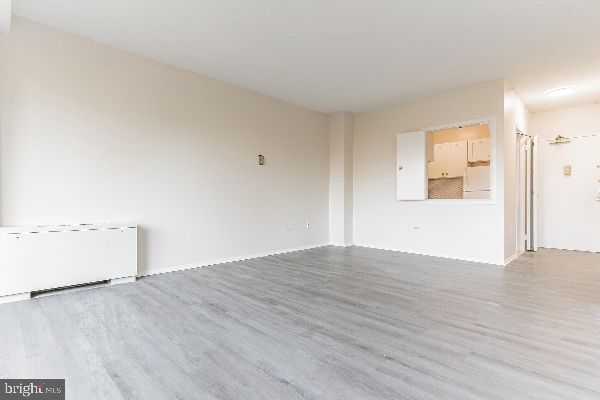 HYDE PARK - Residential