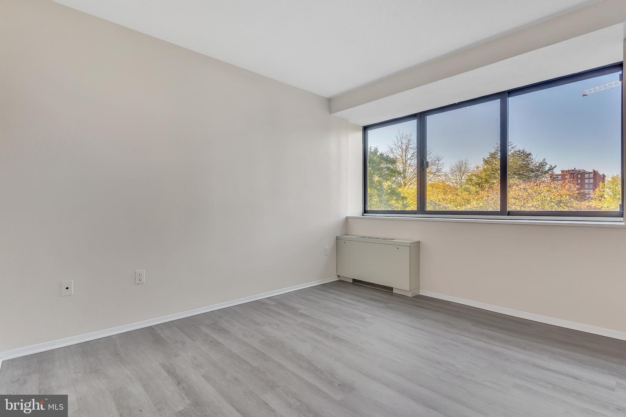 HYDE PARK - Residential