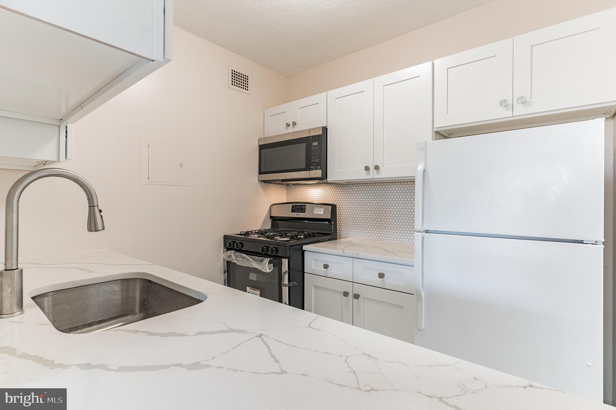 HYDE PARK - Residential