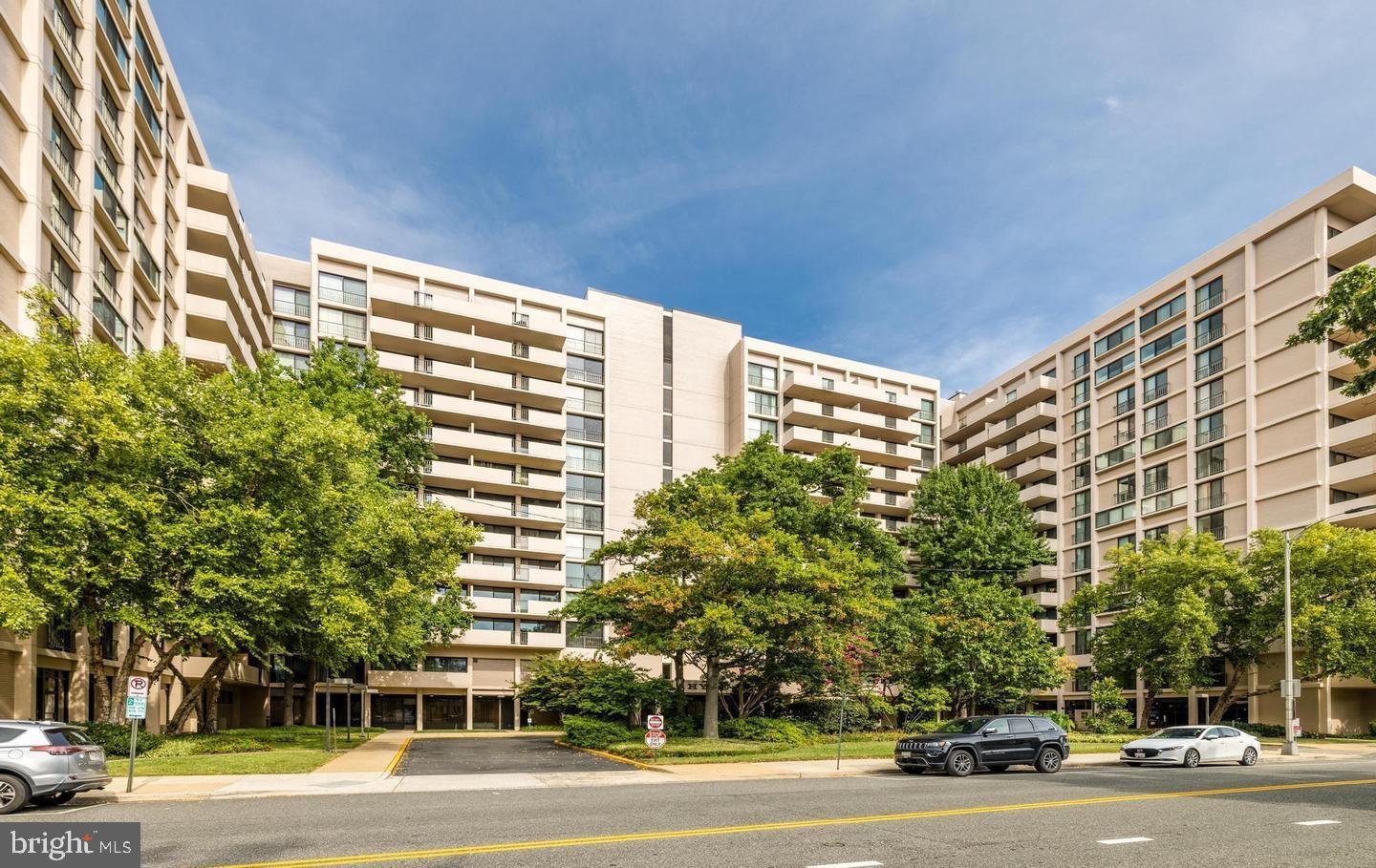 HYDE PARK - Residential