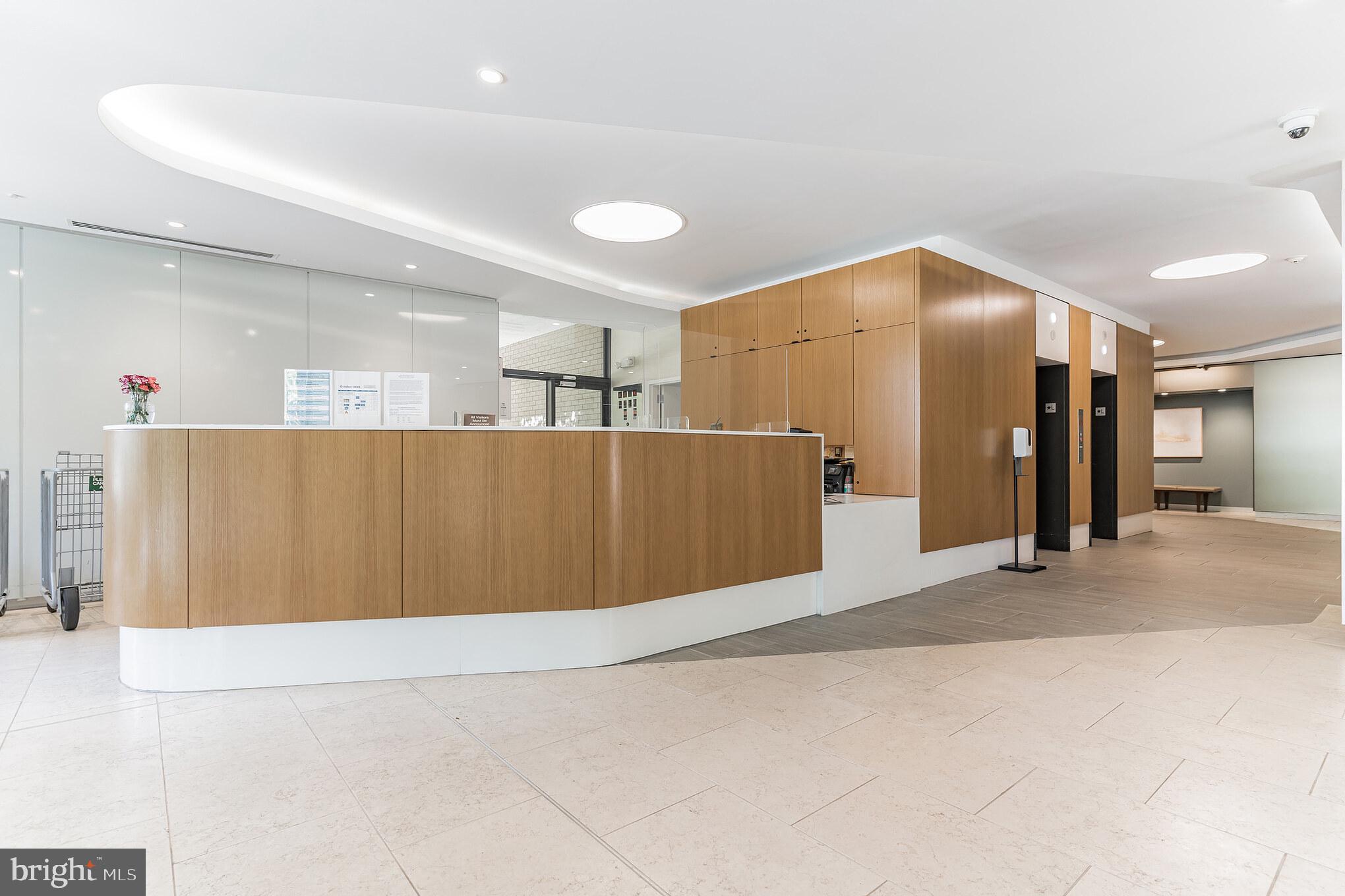 HYDE PARK - Residential