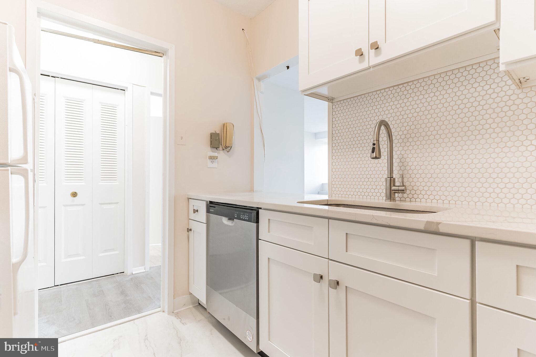 HYDE PARK - Residential