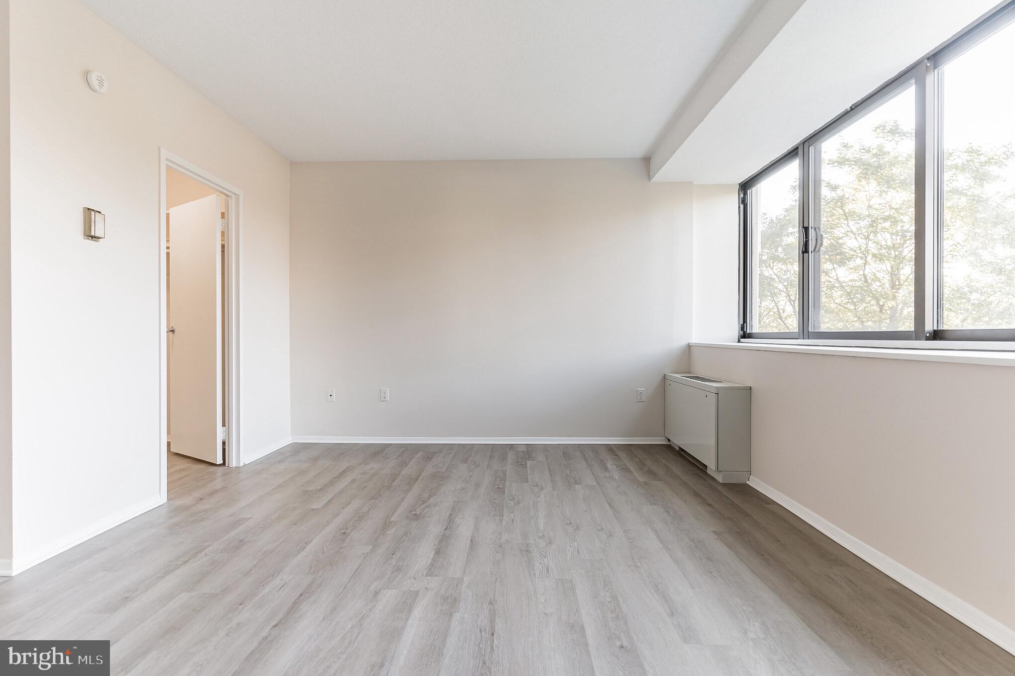 HYDE PARK - Residential