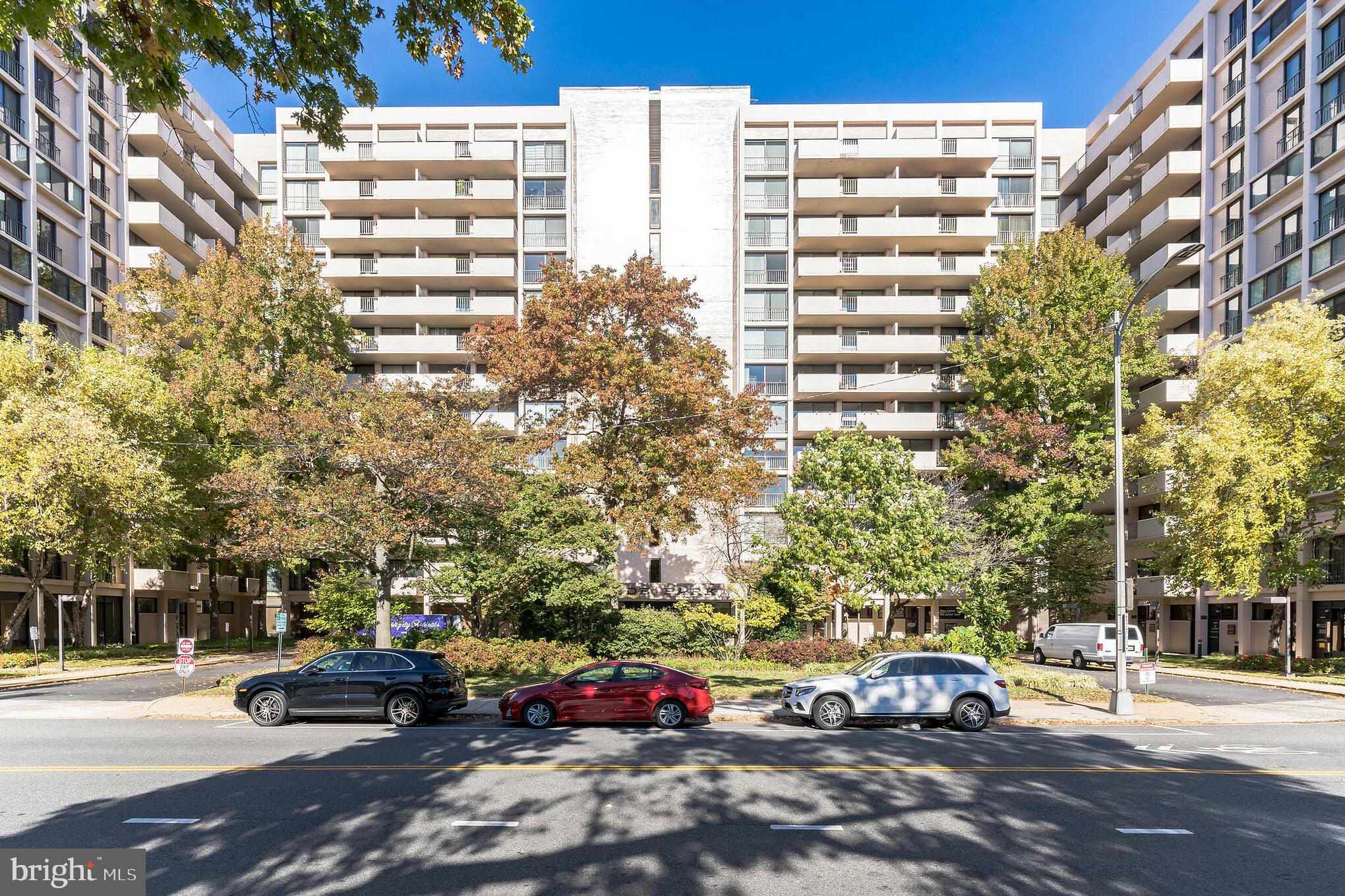 HYDE PARK - Residential