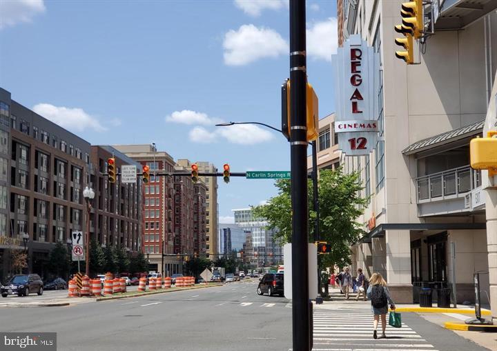 HYDE PARK - Residential