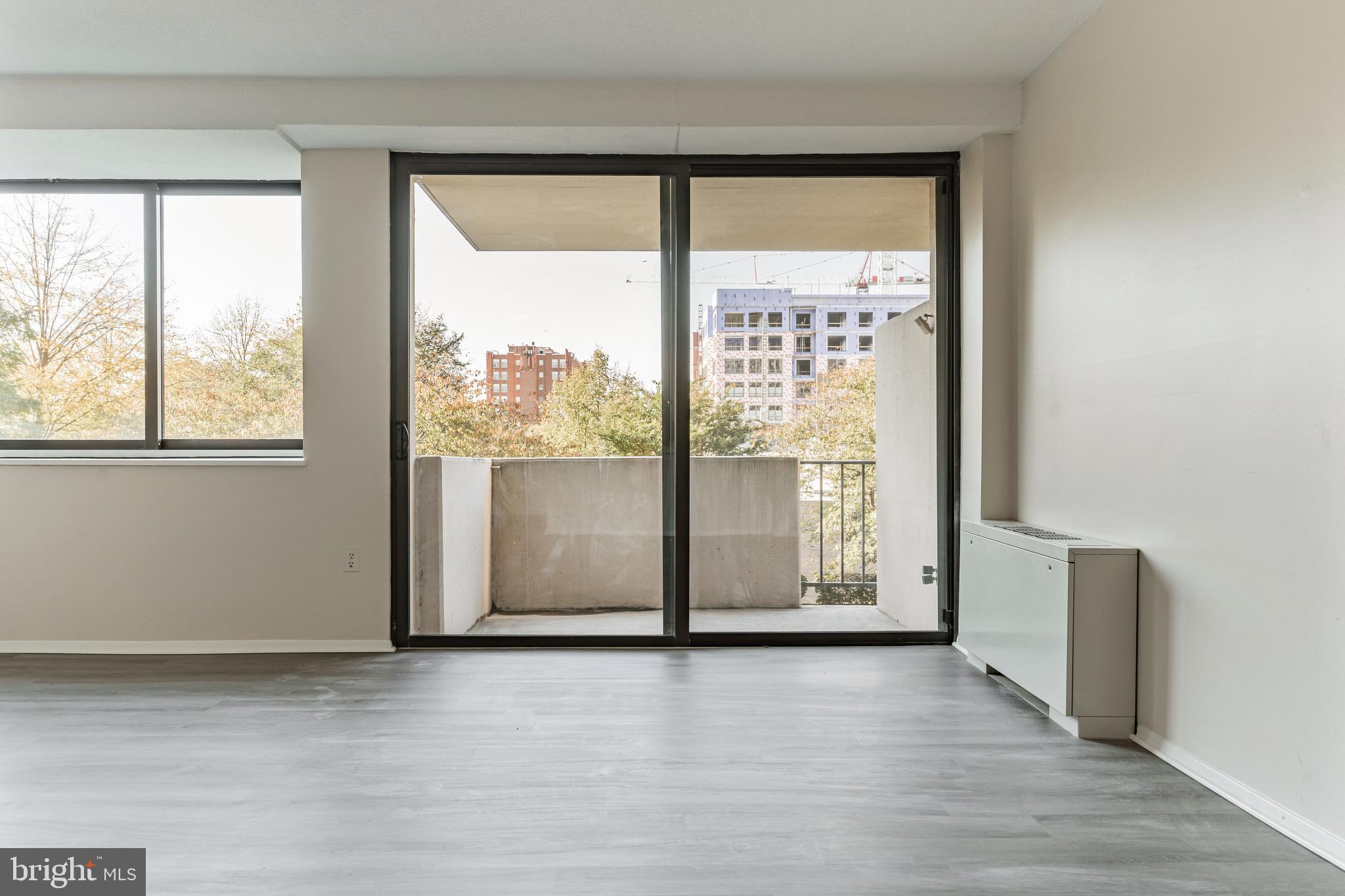 HYDE PARK - Residential