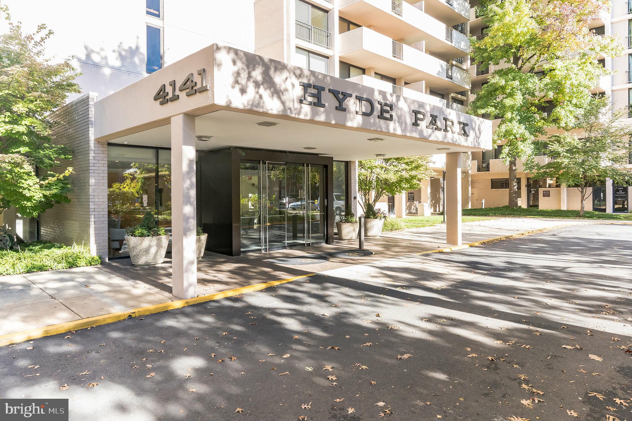 HYDE PARK - Residential