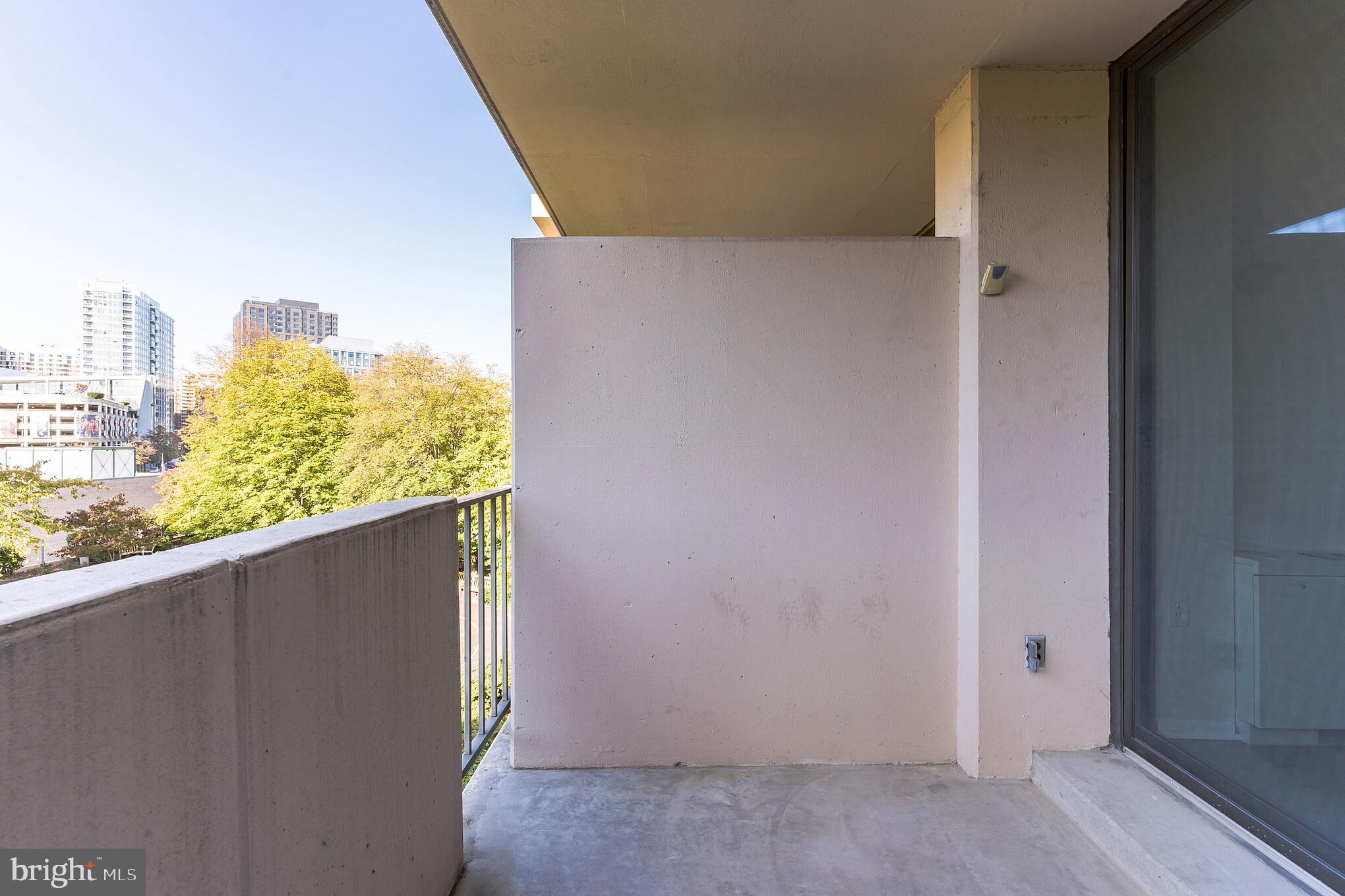 HYDE PARK - Residential