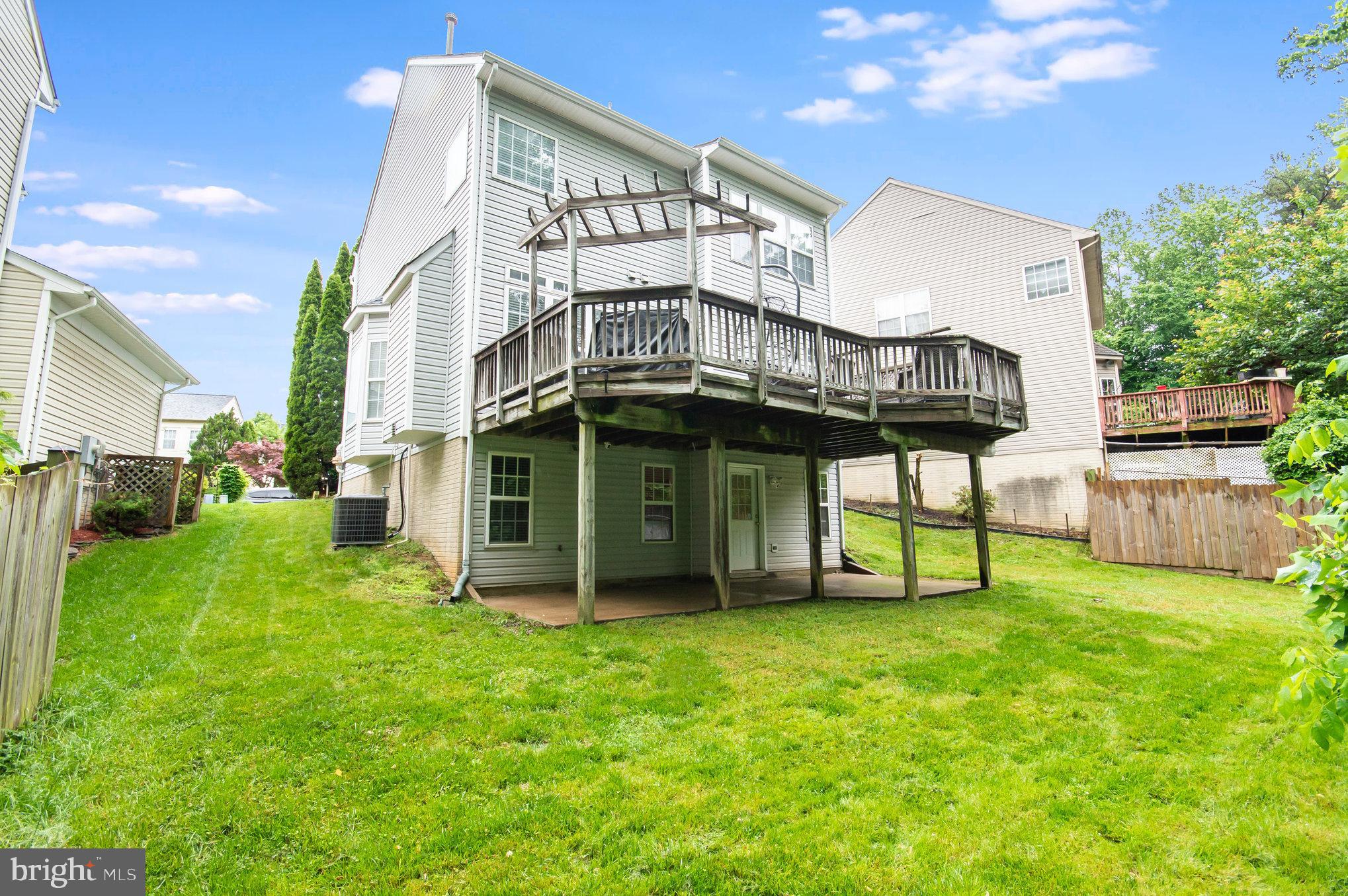 BLOOMS CROSSING - Residential