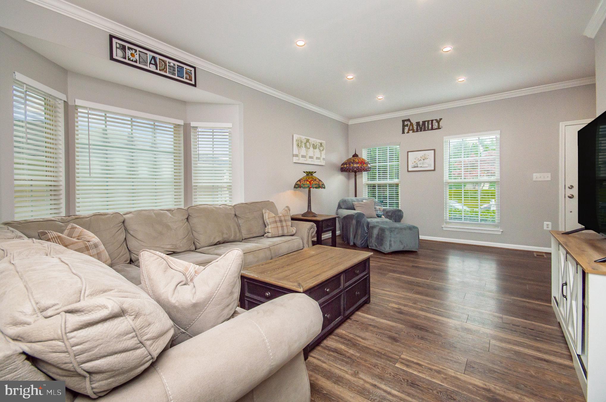 BLOOMS CROSSING - Residential