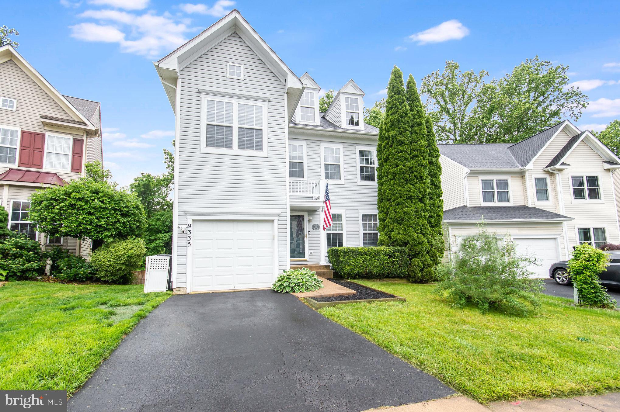 BLOOMS CROSSING - Residential