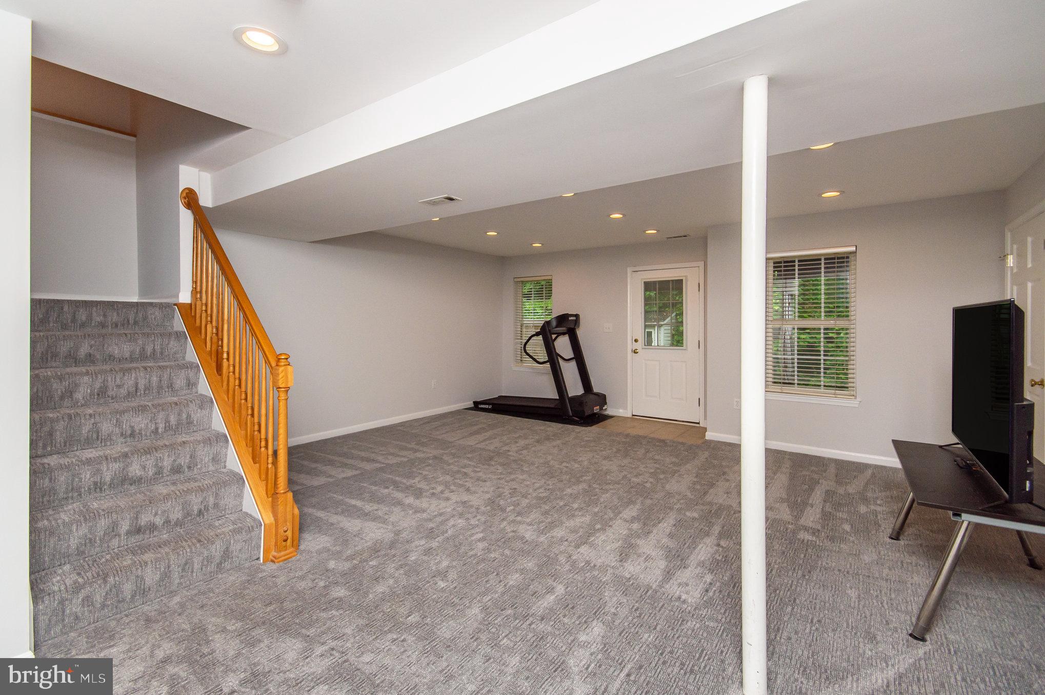 BLOOMS CROSSING - Residential