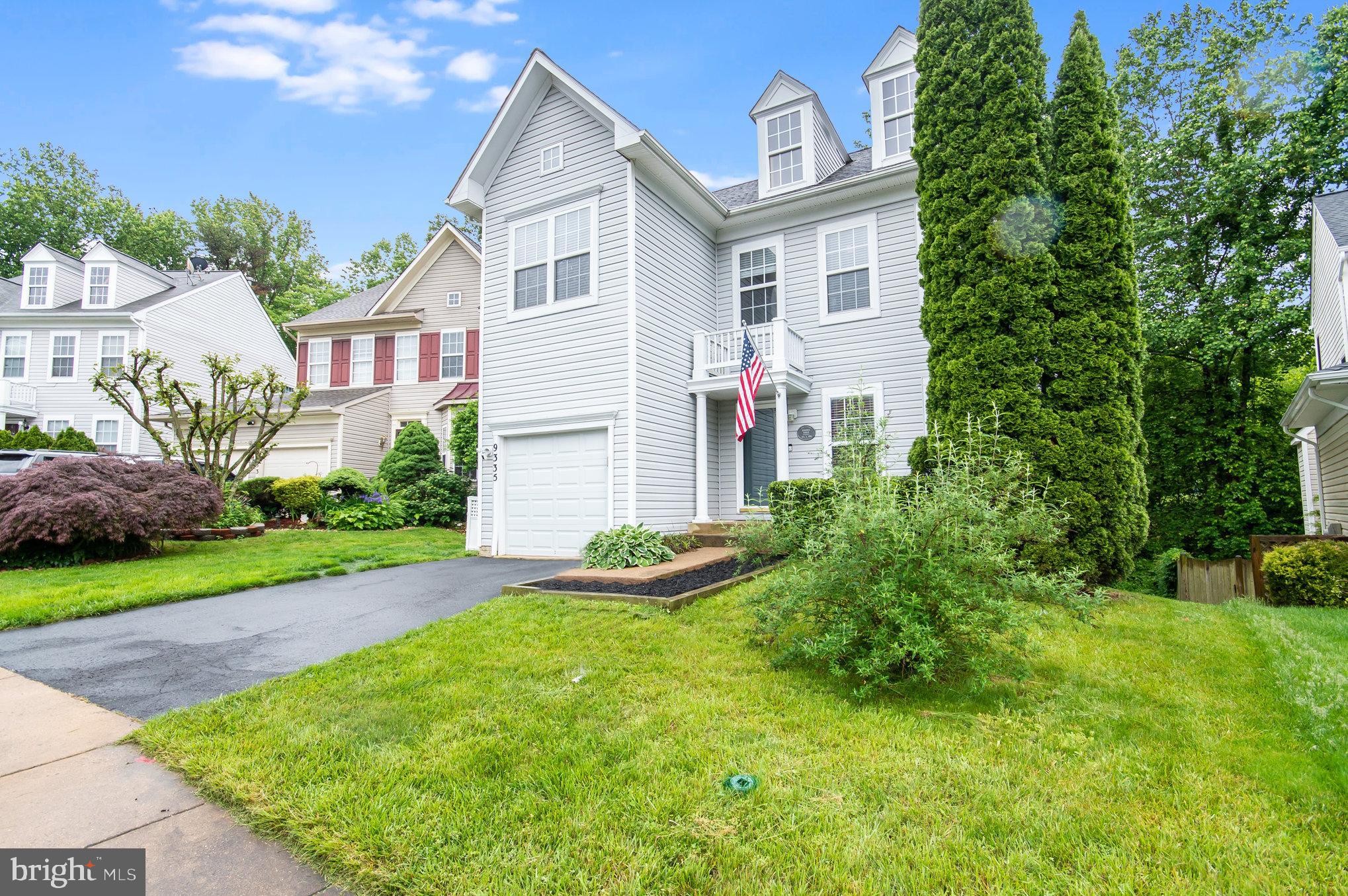 BLOOMS CROSSING - Residential