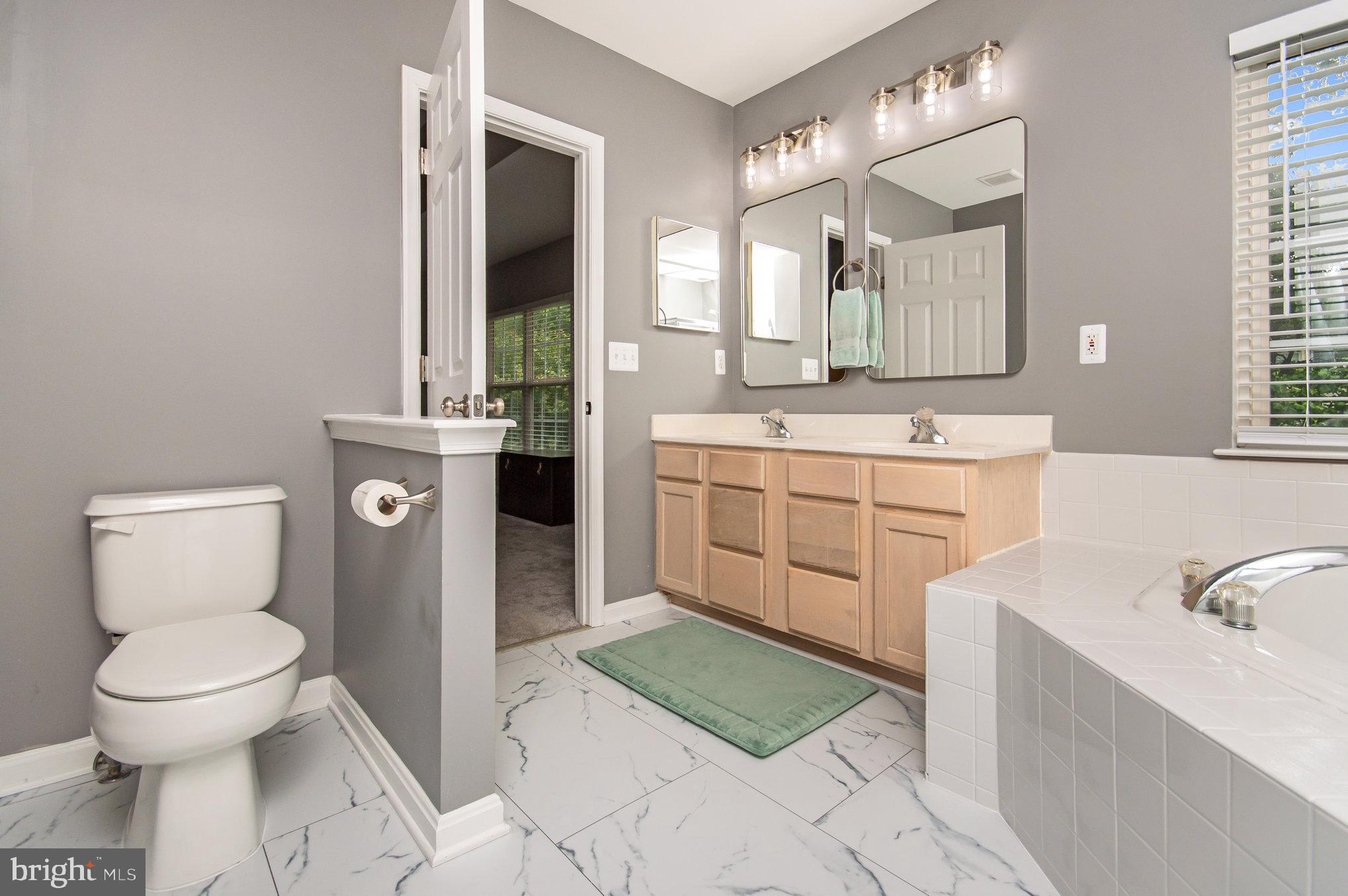 BLOOMS CROSSING - Residential