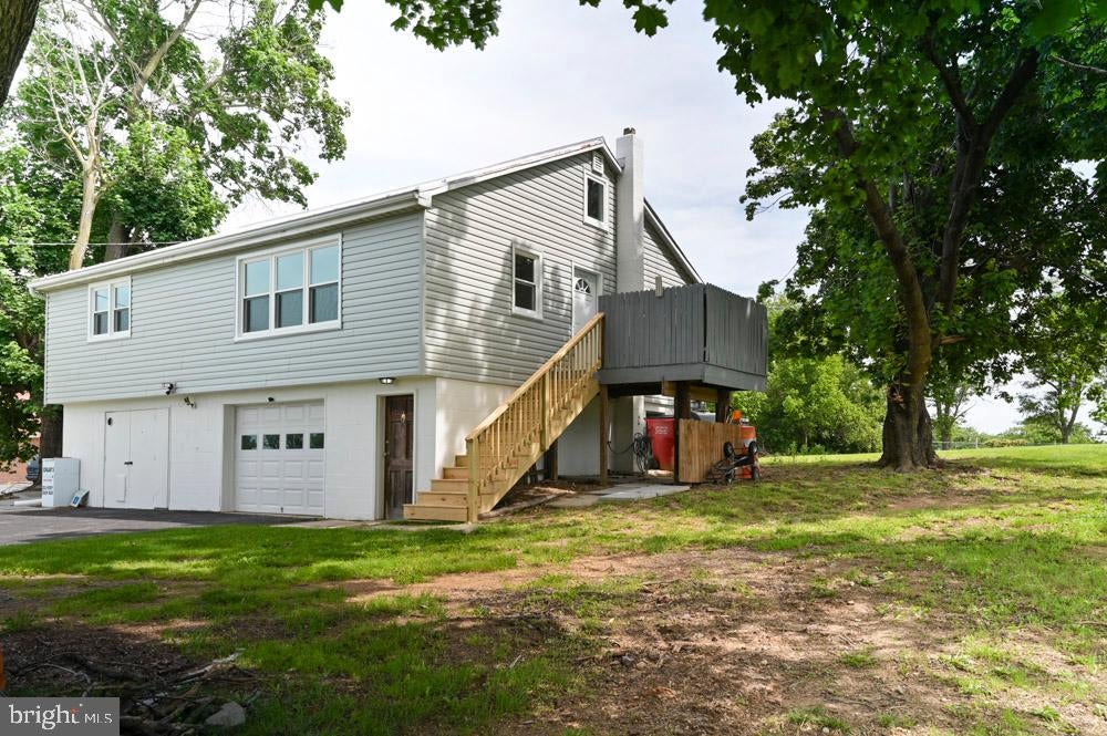 2217 CHARLES TOWN ROAD