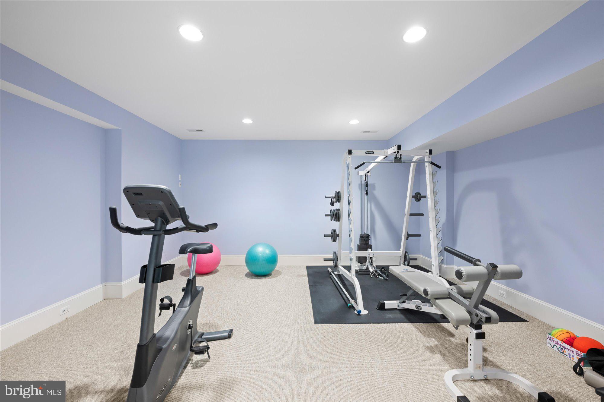 MERRY GO ROUND FARM - Residential