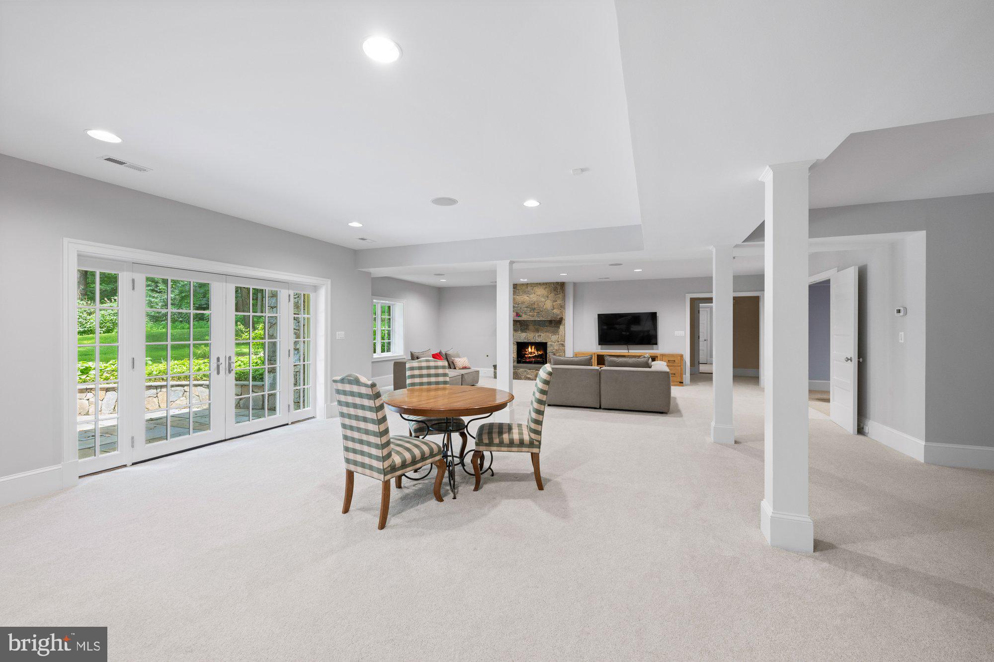 MERRY GO ROUND FARM - Residential