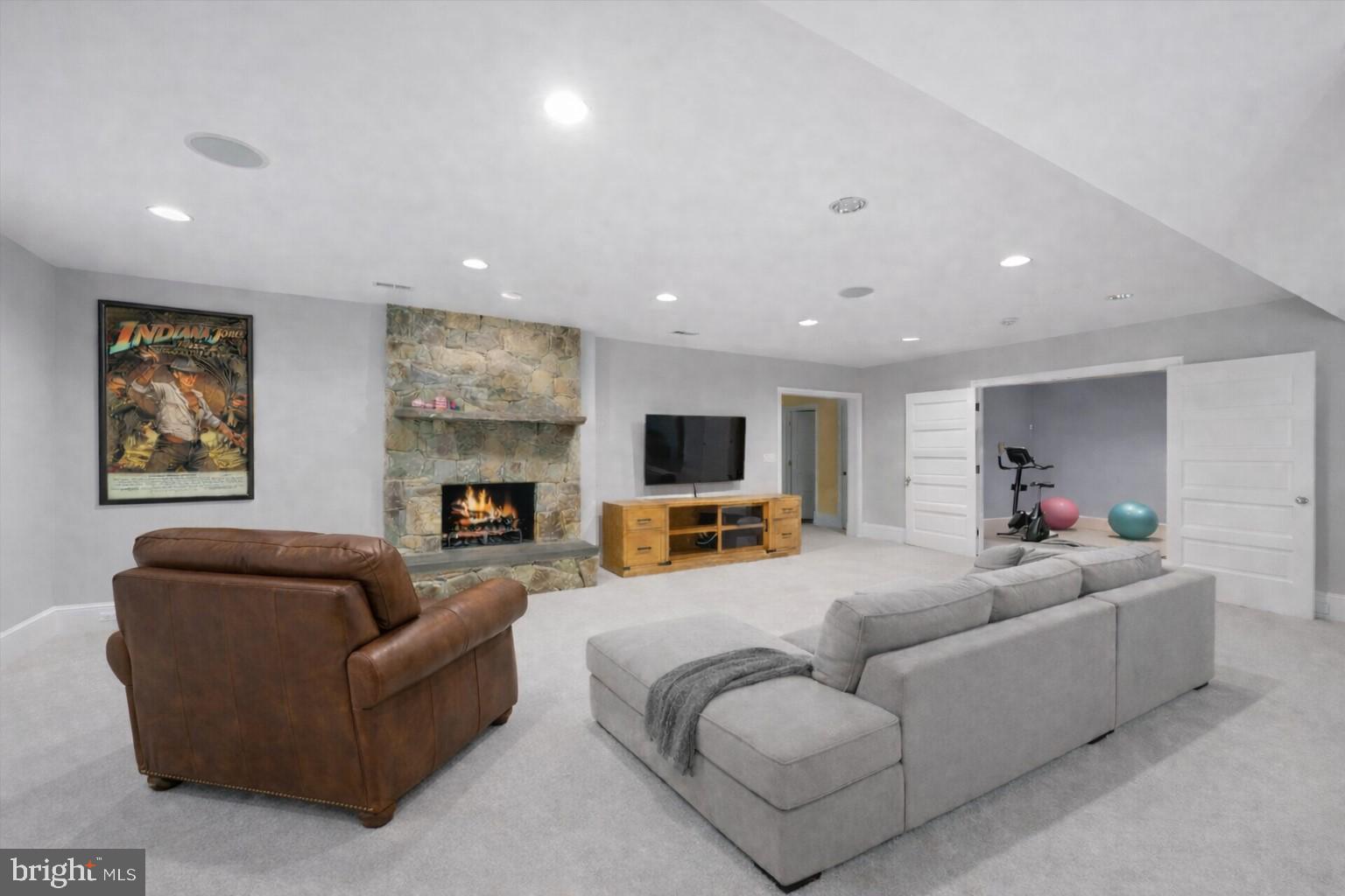 MERRY GO ROUND FARM - Residential