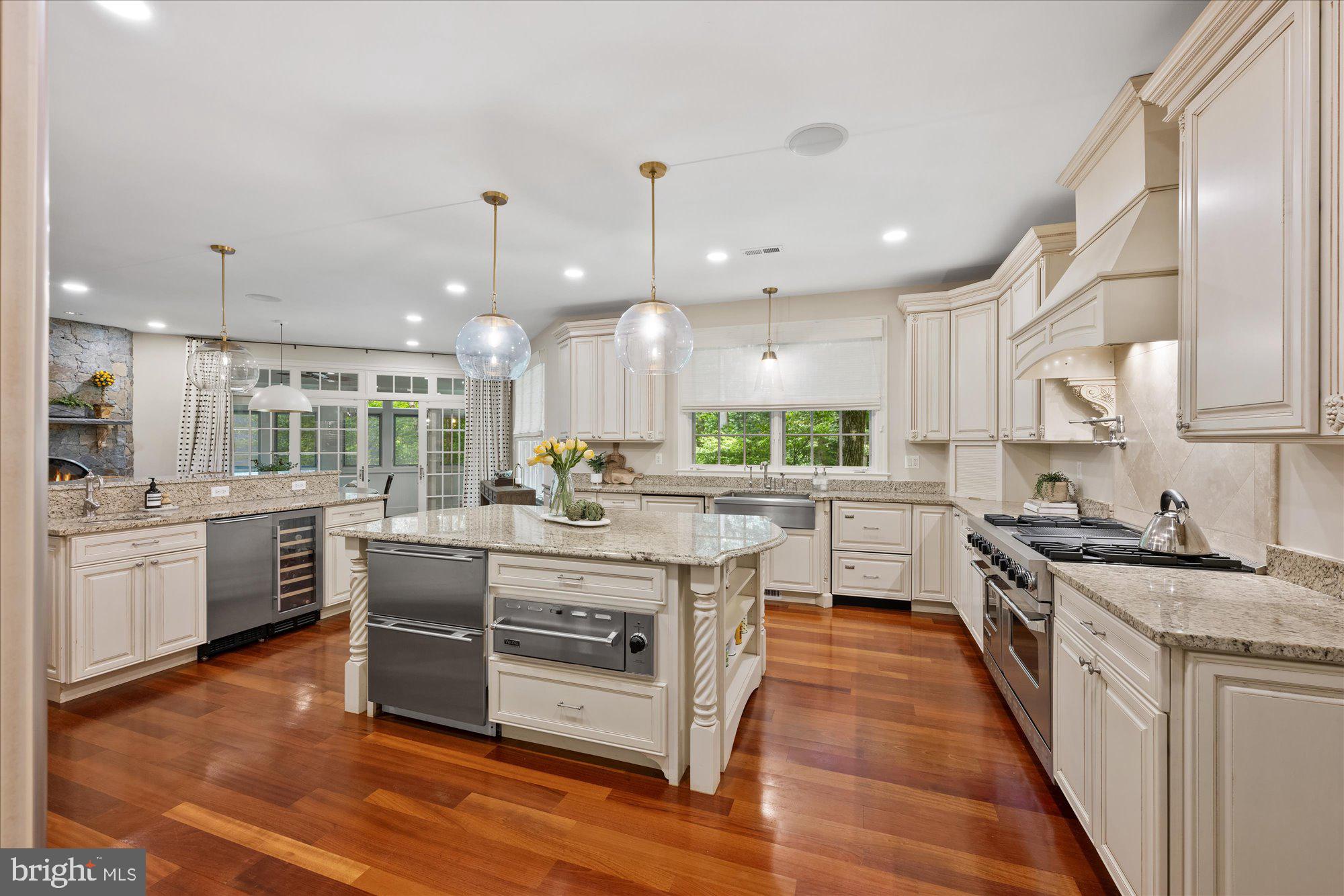 MERRY GO ROUND FARM - Residential