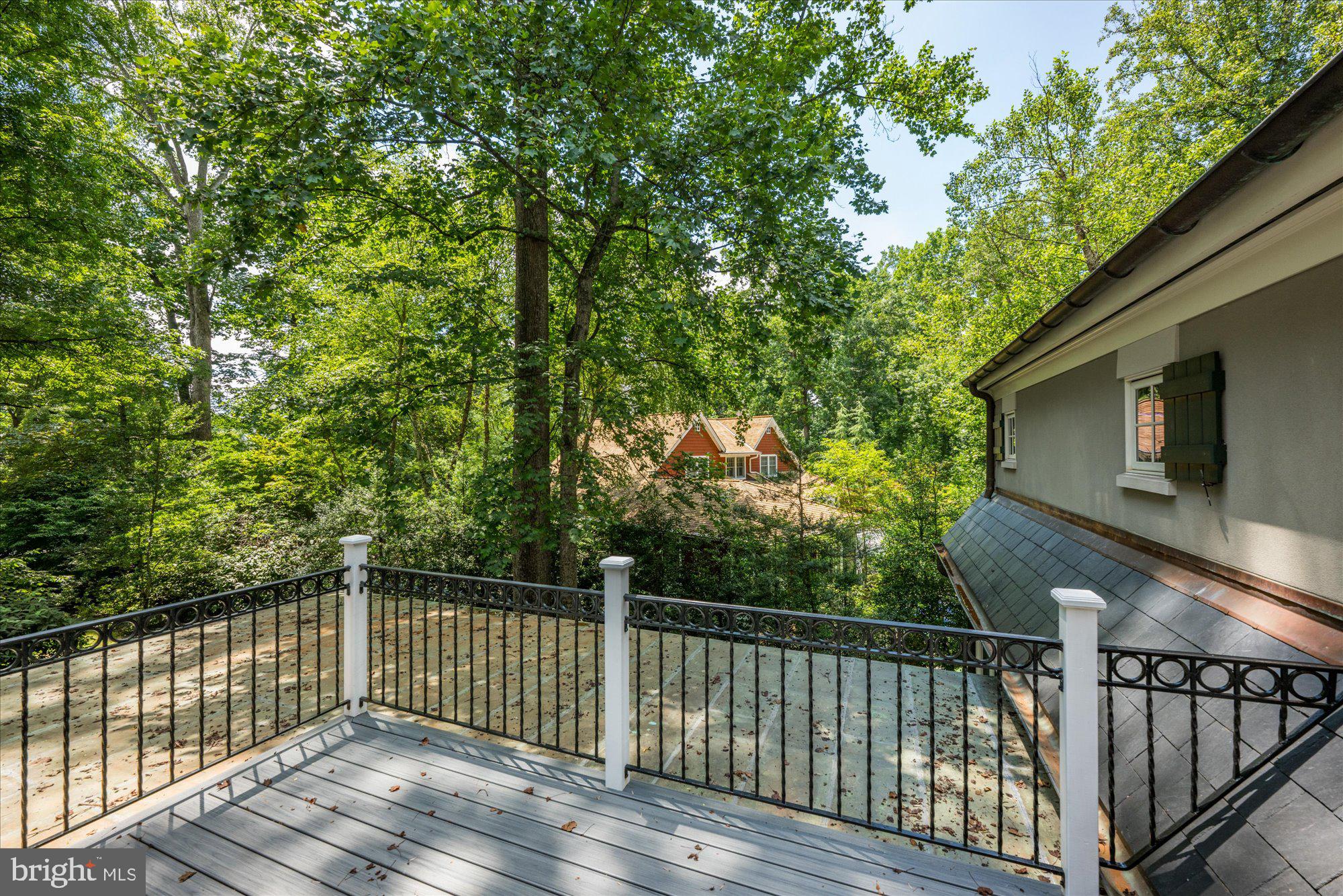 MERRY GO ROUND FARM - Residential