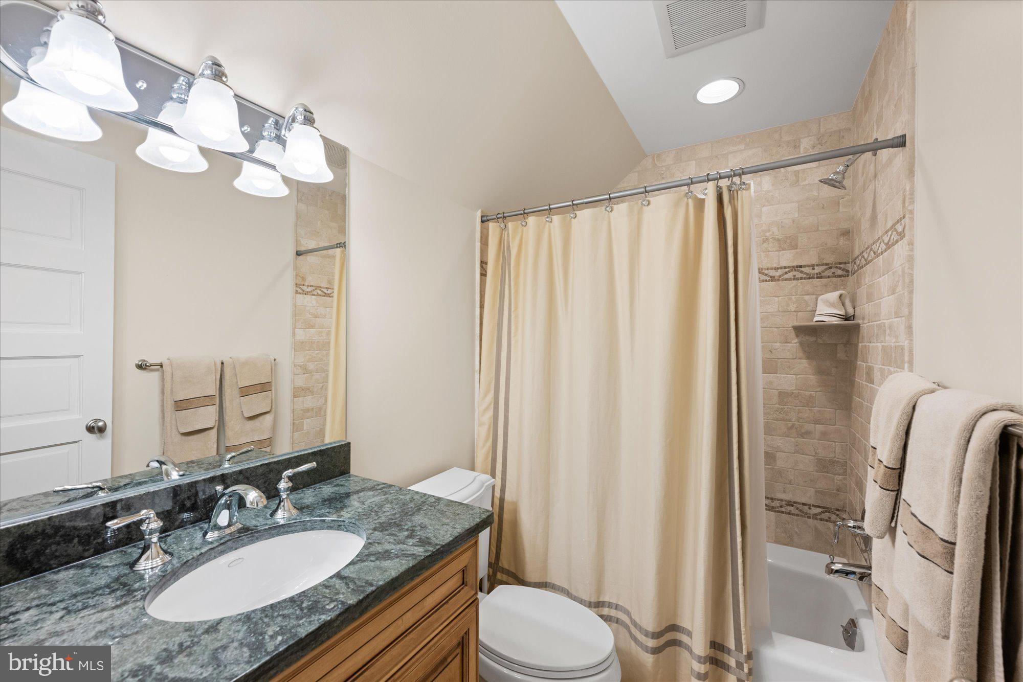 MERRY GO ROUND FARM - Residential