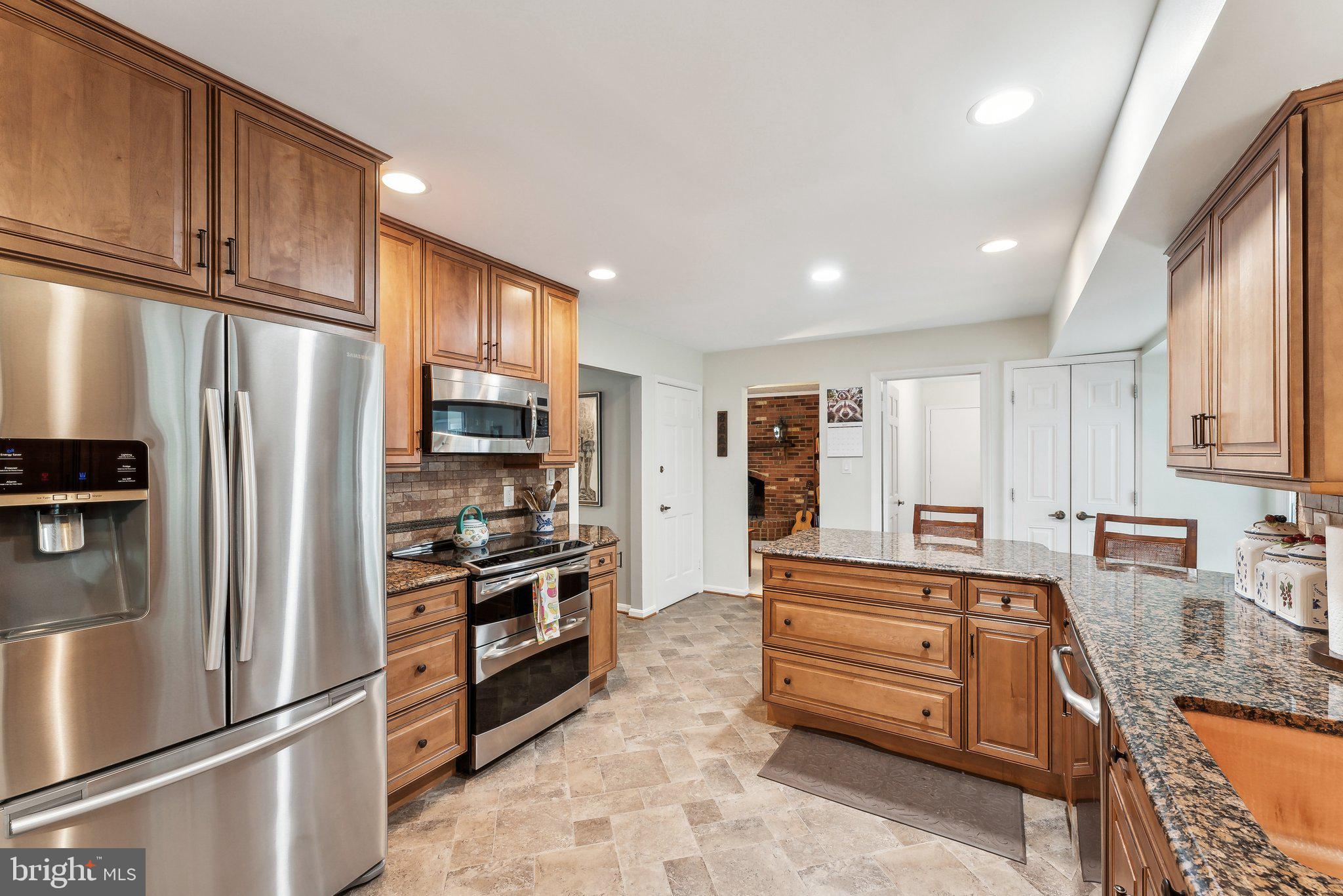 STONEYBROOKE - Residential