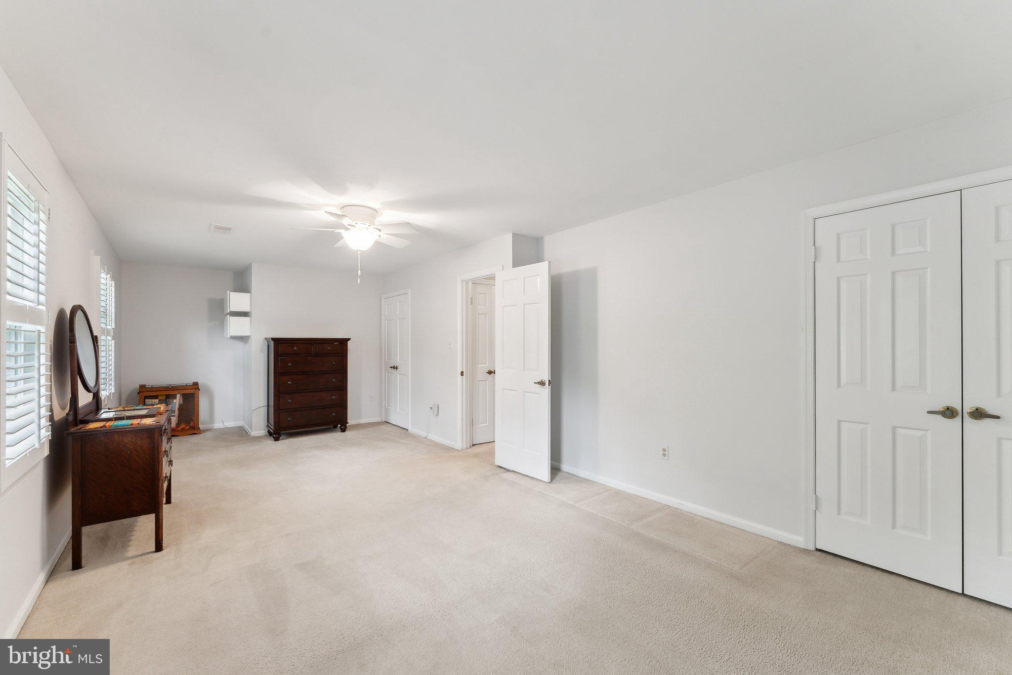 STONEYBROOKE - Residential