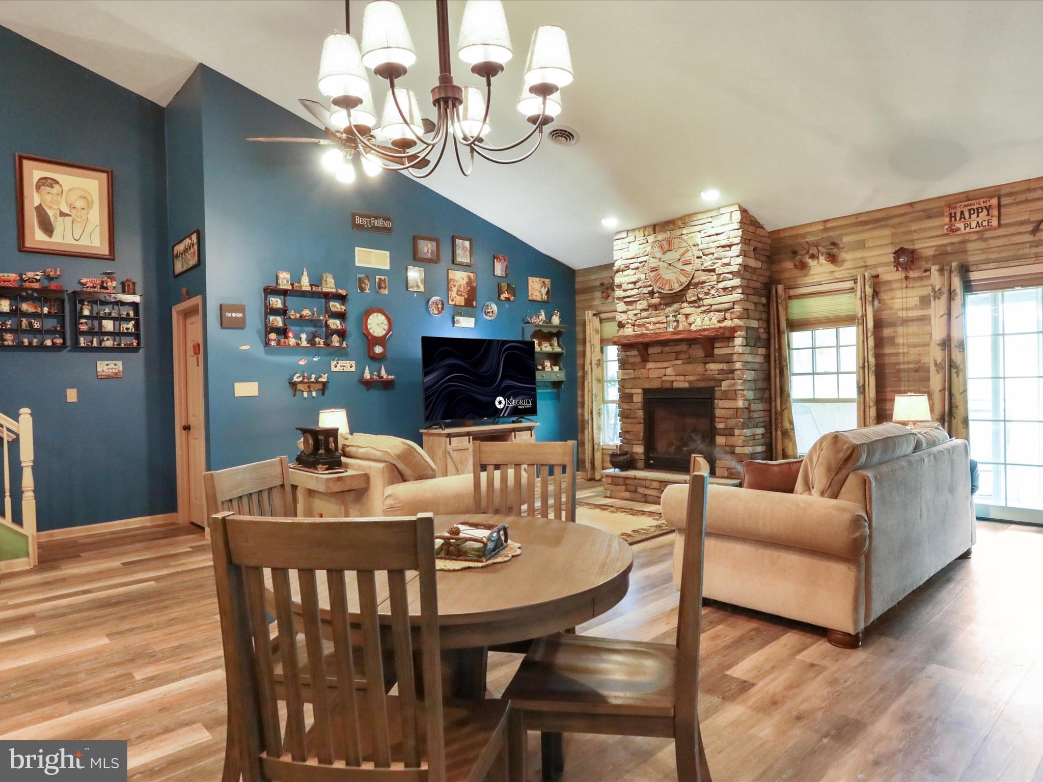 WHISKEY RUN ESTATES - Residential