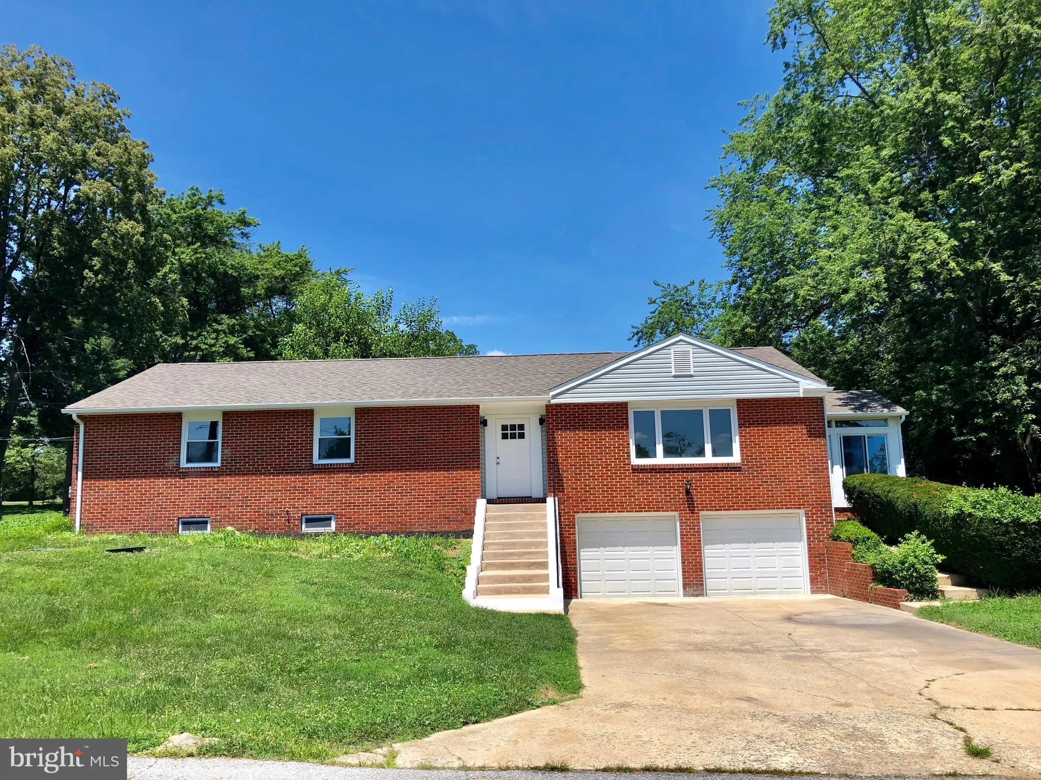 205 Valley Lane, Hockessin, DE 19707