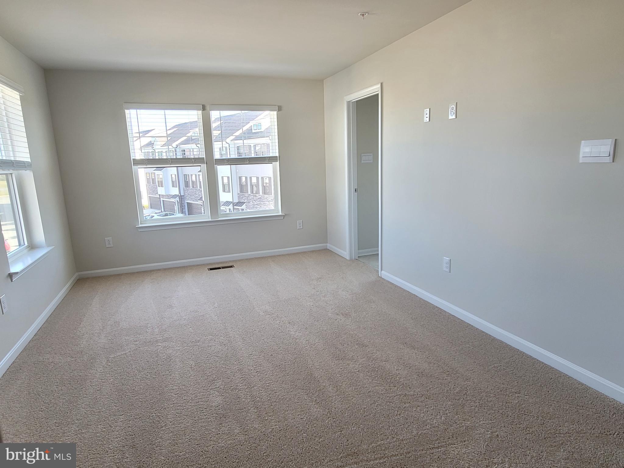 RENN QUARTER - Residential Lease