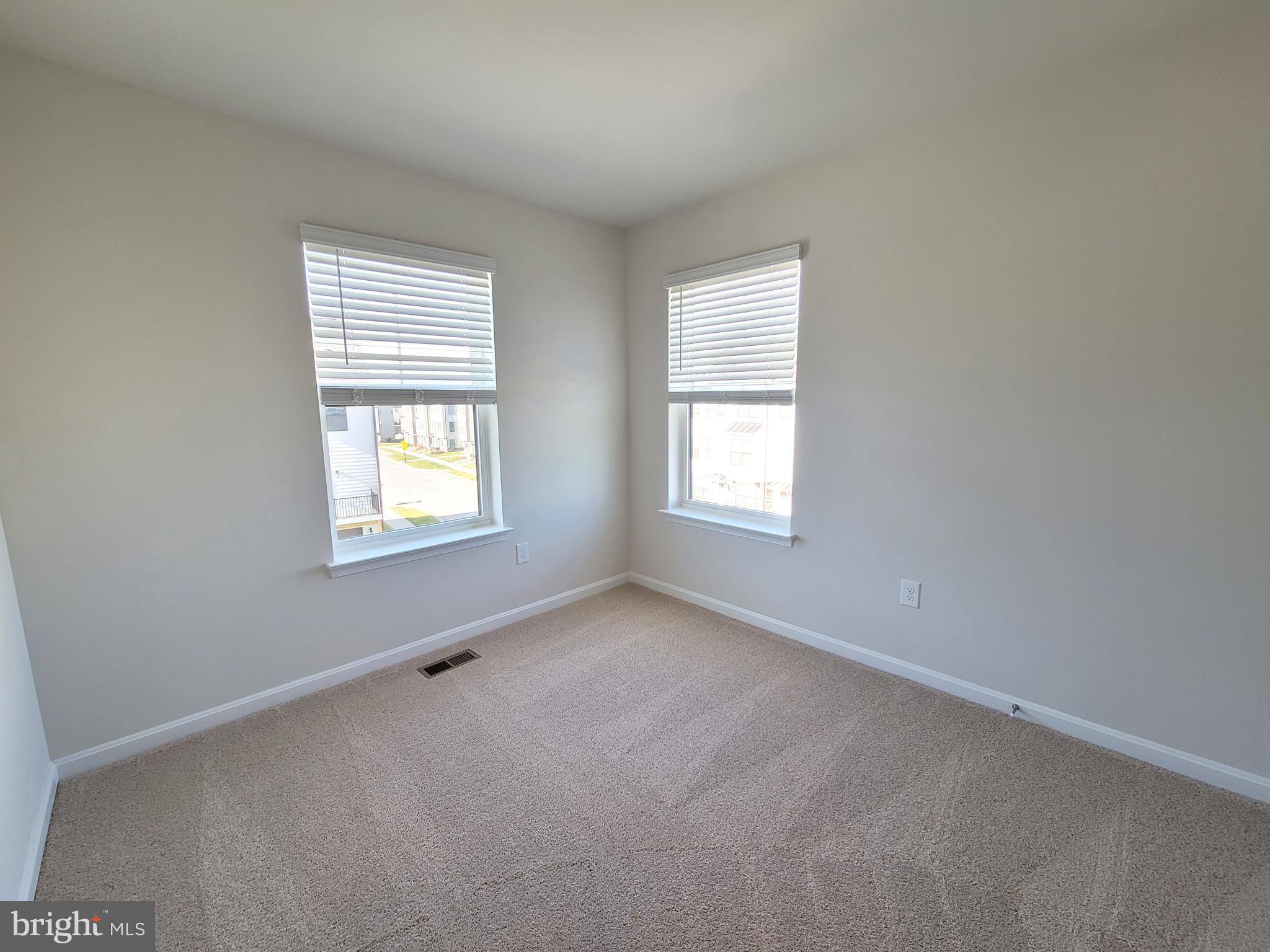 RENN QUARTER - Residential Lease