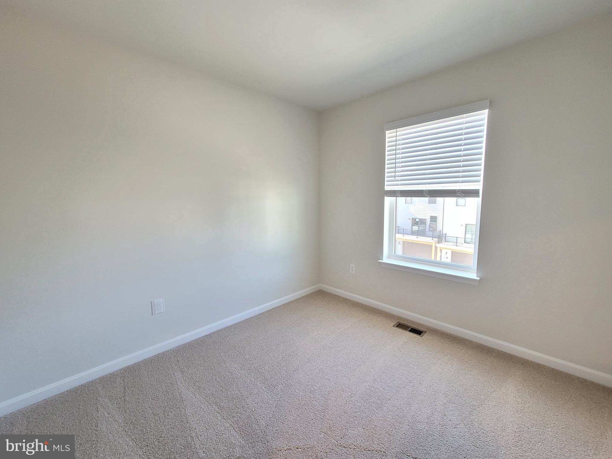 RENN QUARTER - Residential Lease